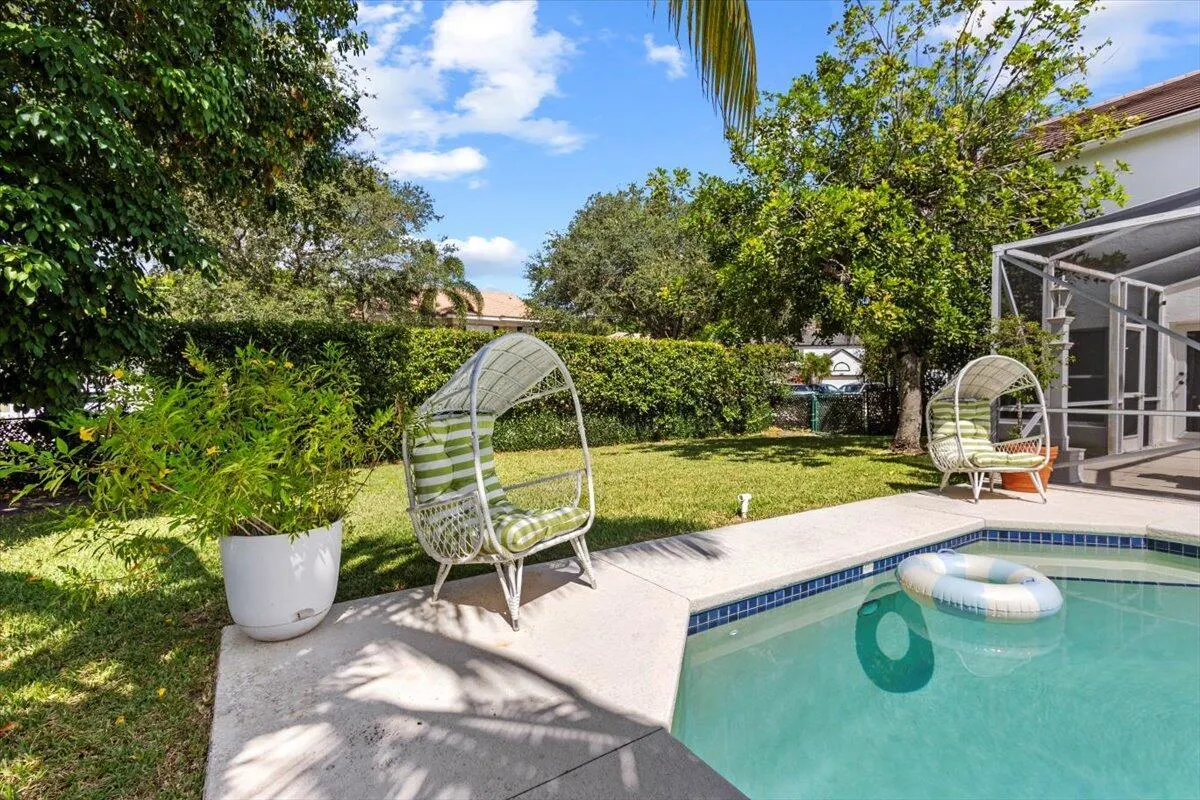 10117 Hunt Club Lane