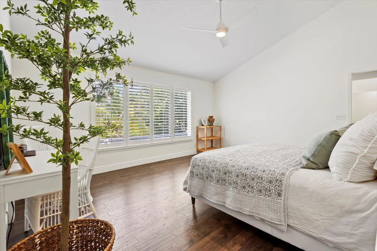 10117 Hunt Club Lane
