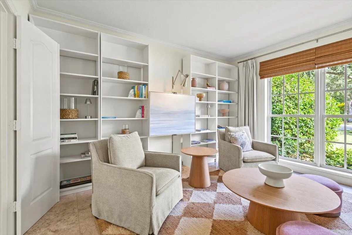 10117 Hunt Club Lane