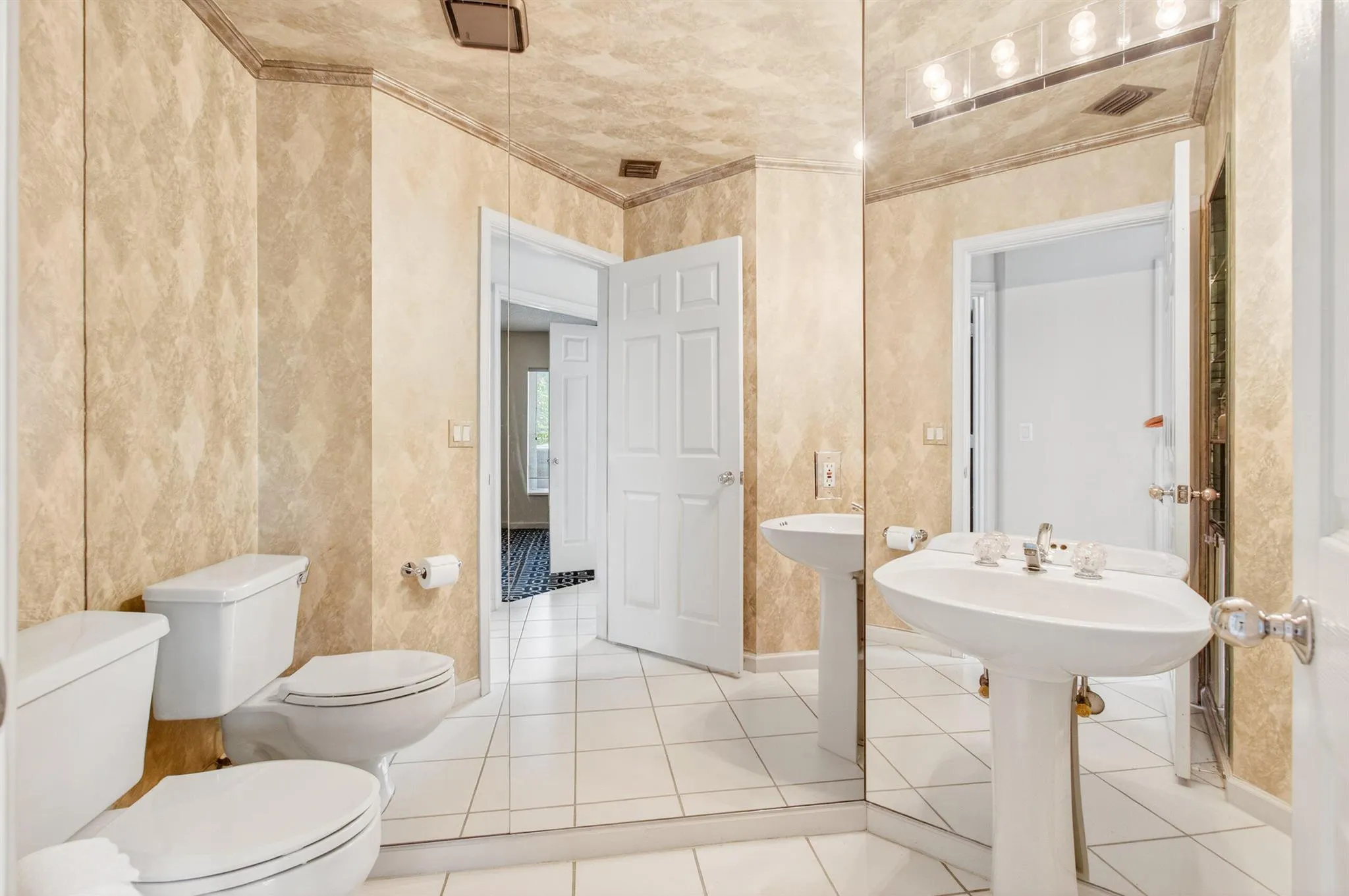 11942 Fountainside Circle, #1