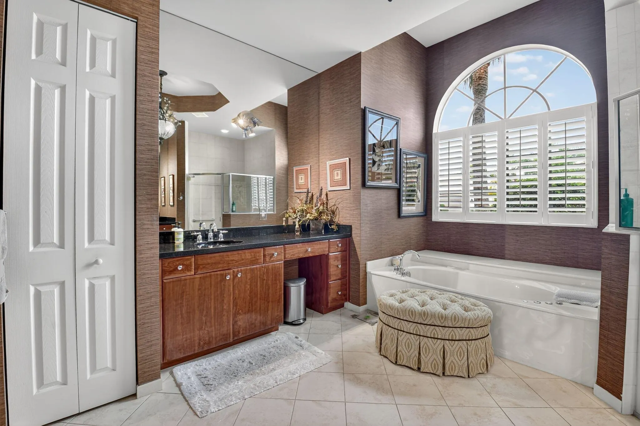9177 Isles Cay Drive