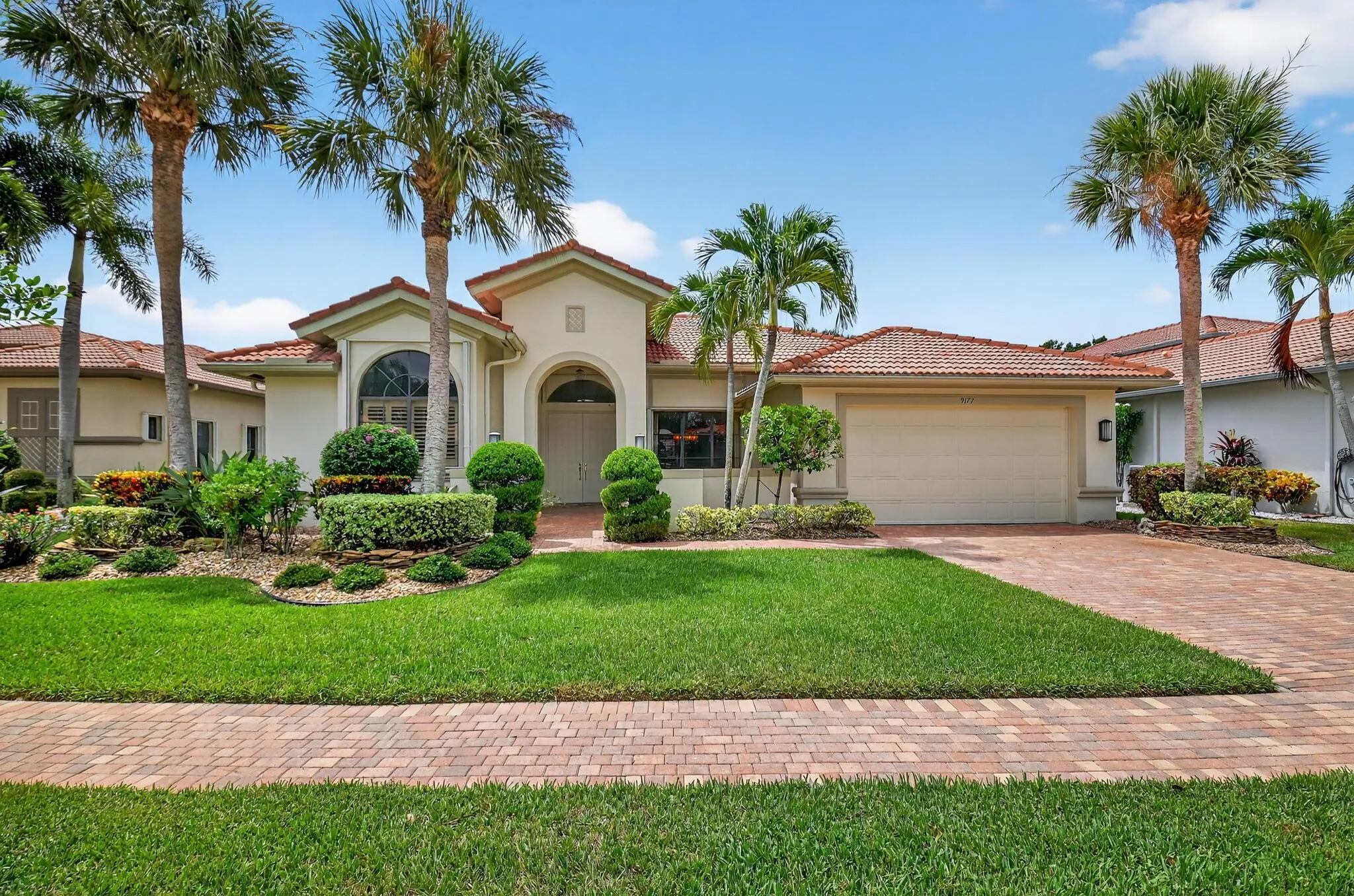 9177 Isles Cay Drive