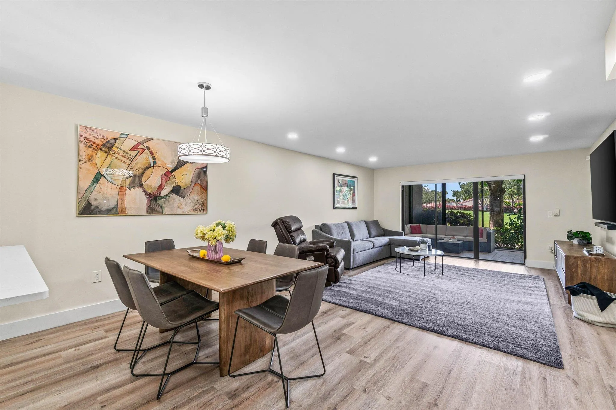 18 Stratford Drive, #Unit E
