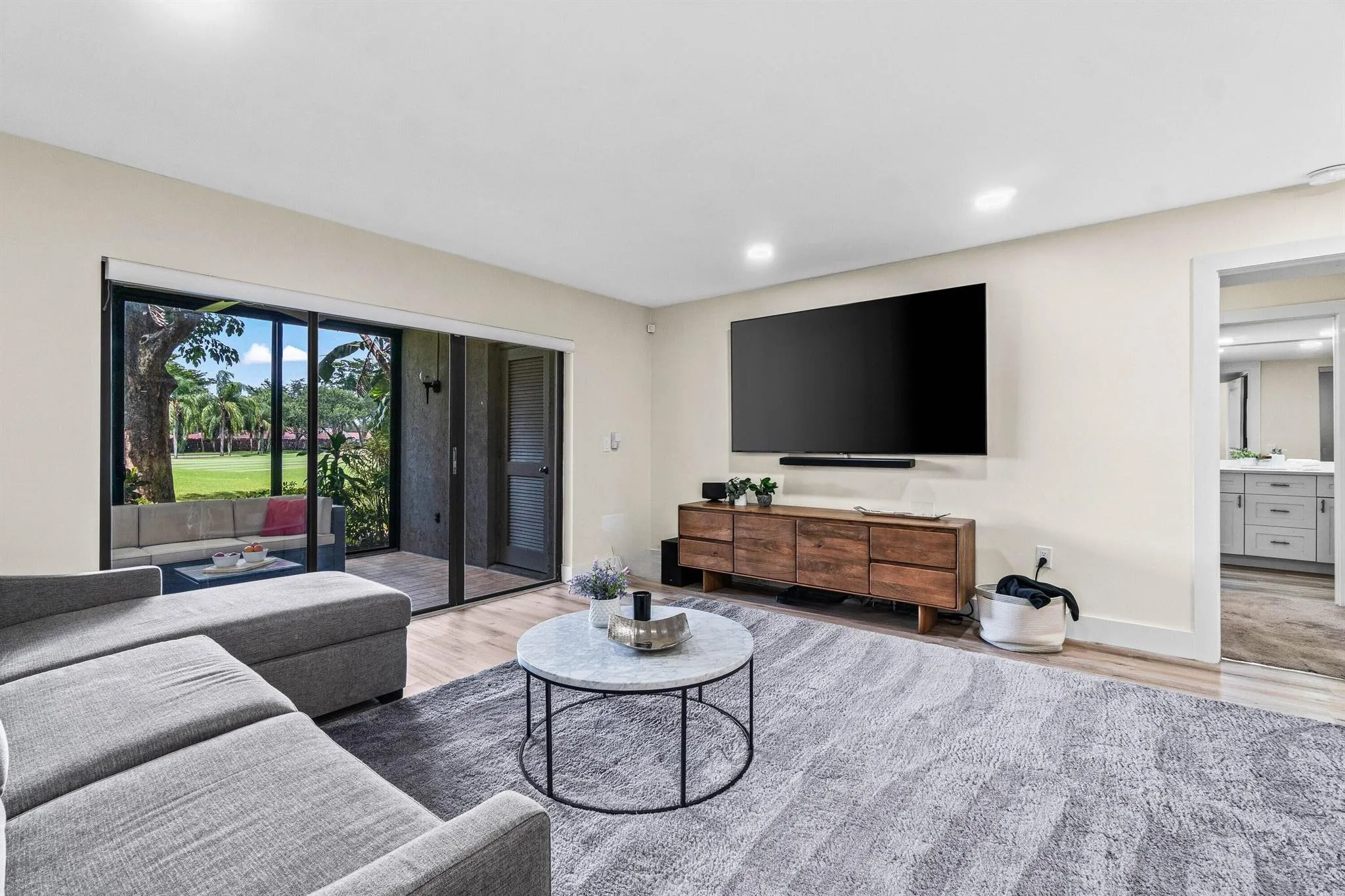18 Stratford Drive, #Unit E