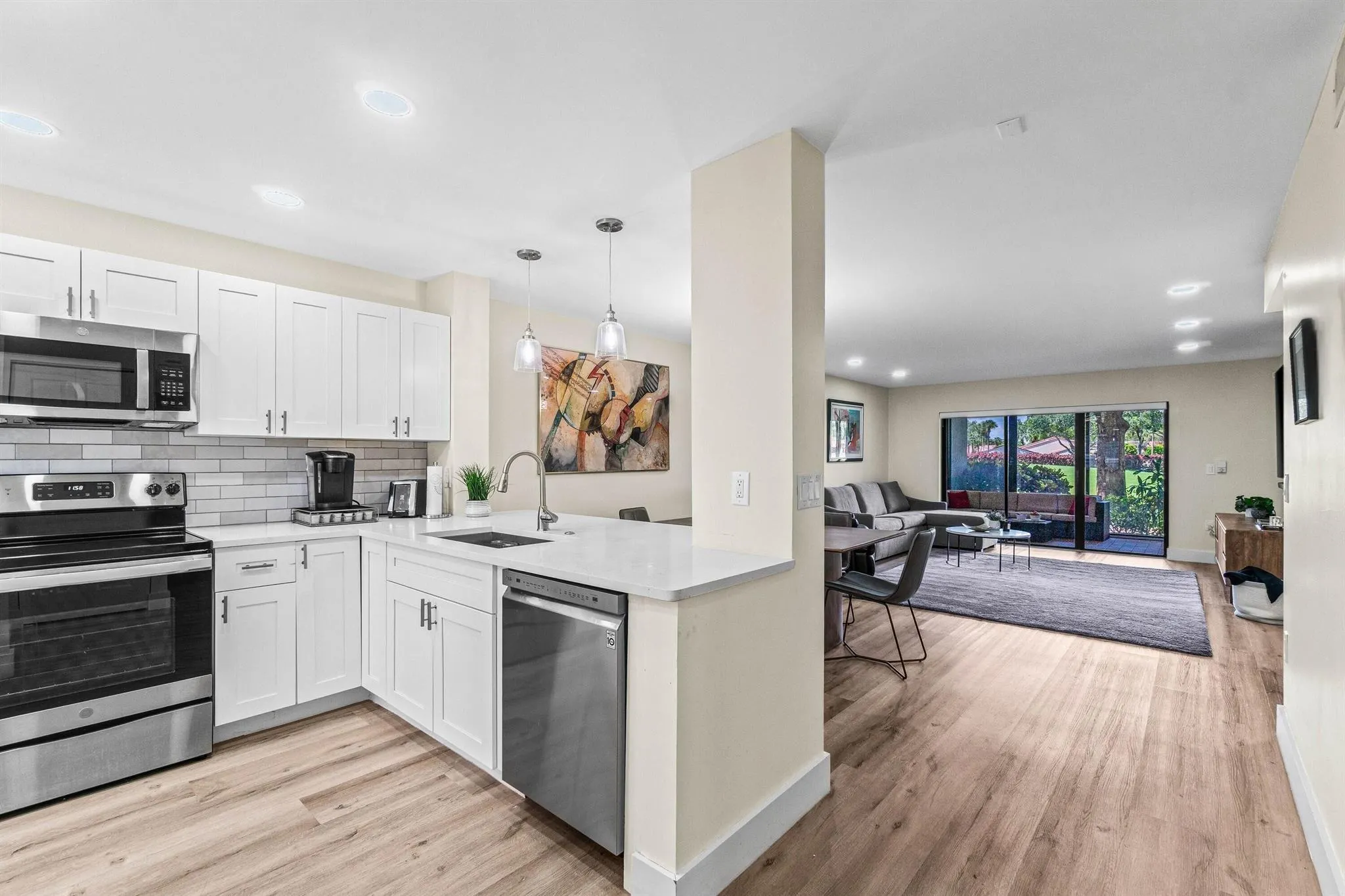 18 Stratford Drive, #Unit E