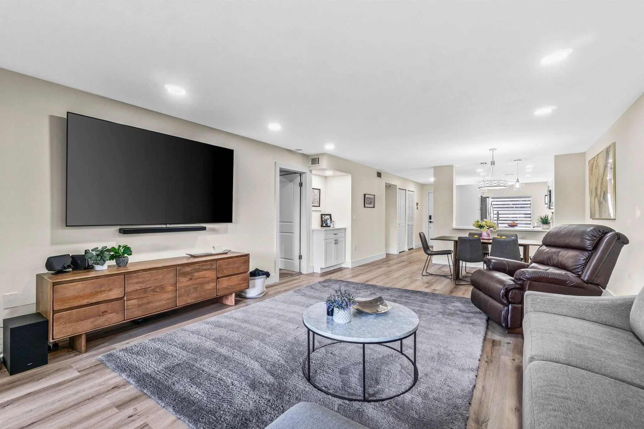 18 Stratford Drive, #Unit E