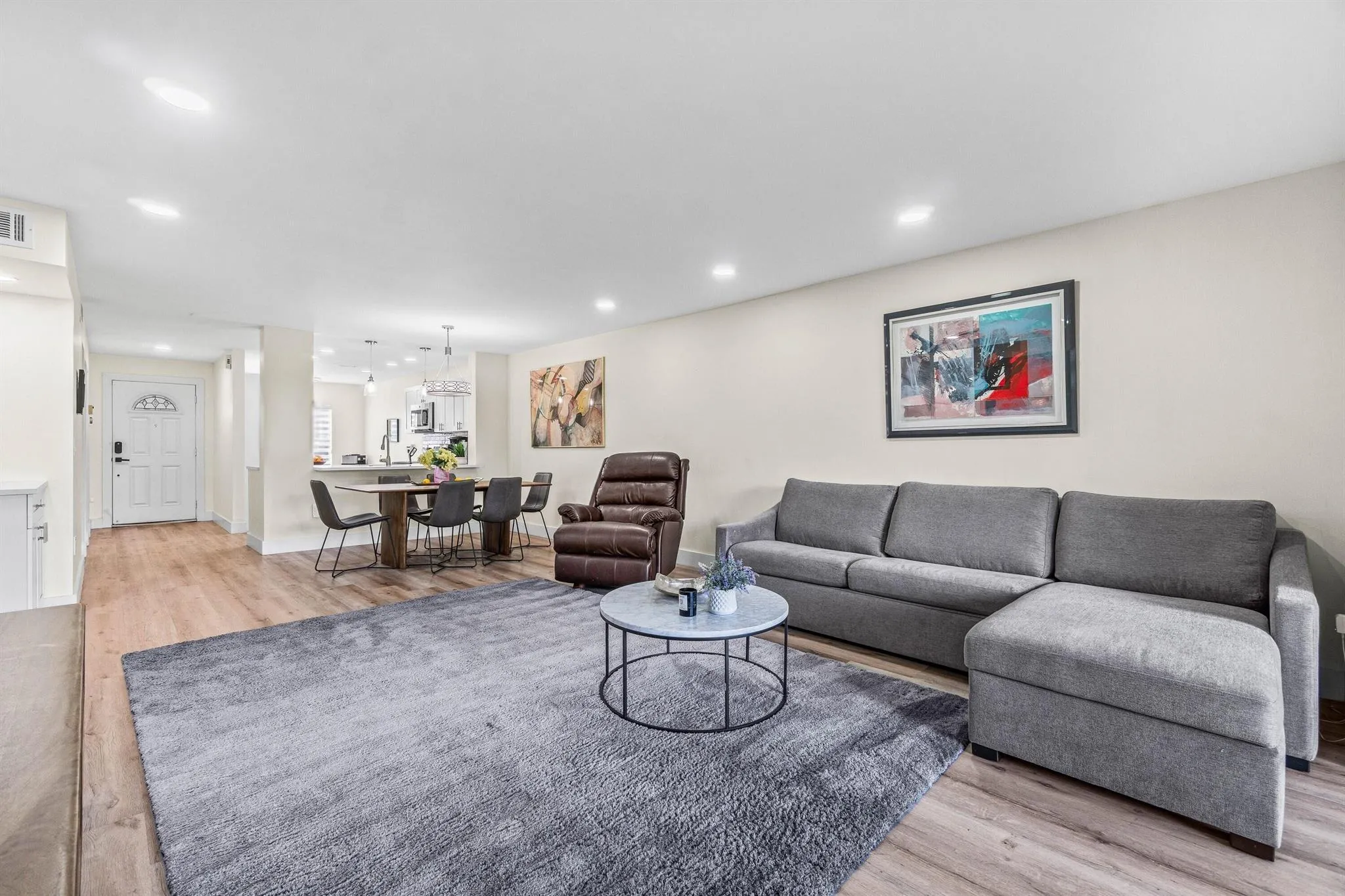 18 Stratford Drive, #Unit E