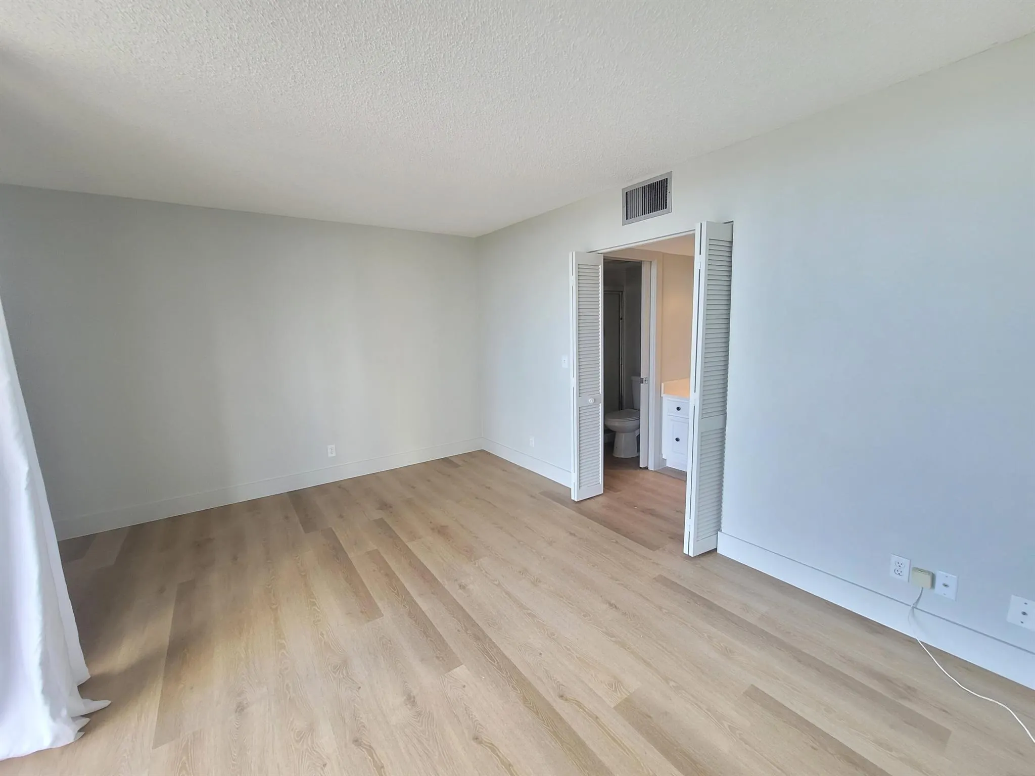 2425 Presidential Way, #603