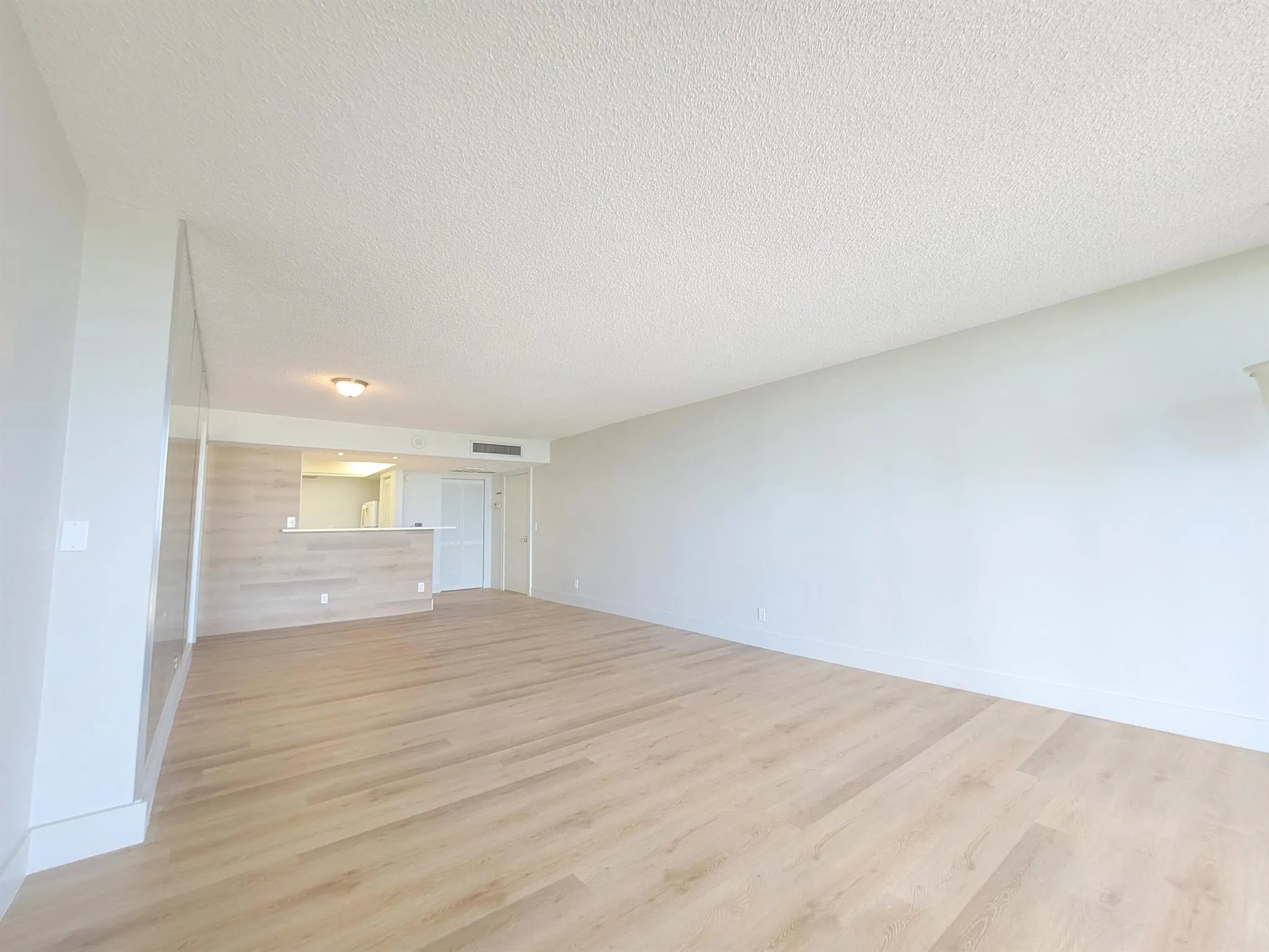 2425 Presidential Way, #603