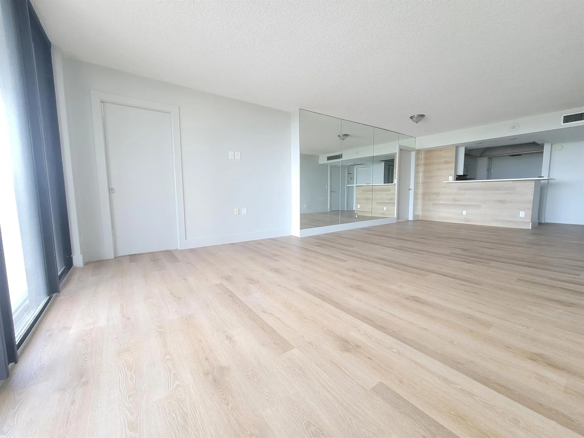 2425 Presidential Way, #603