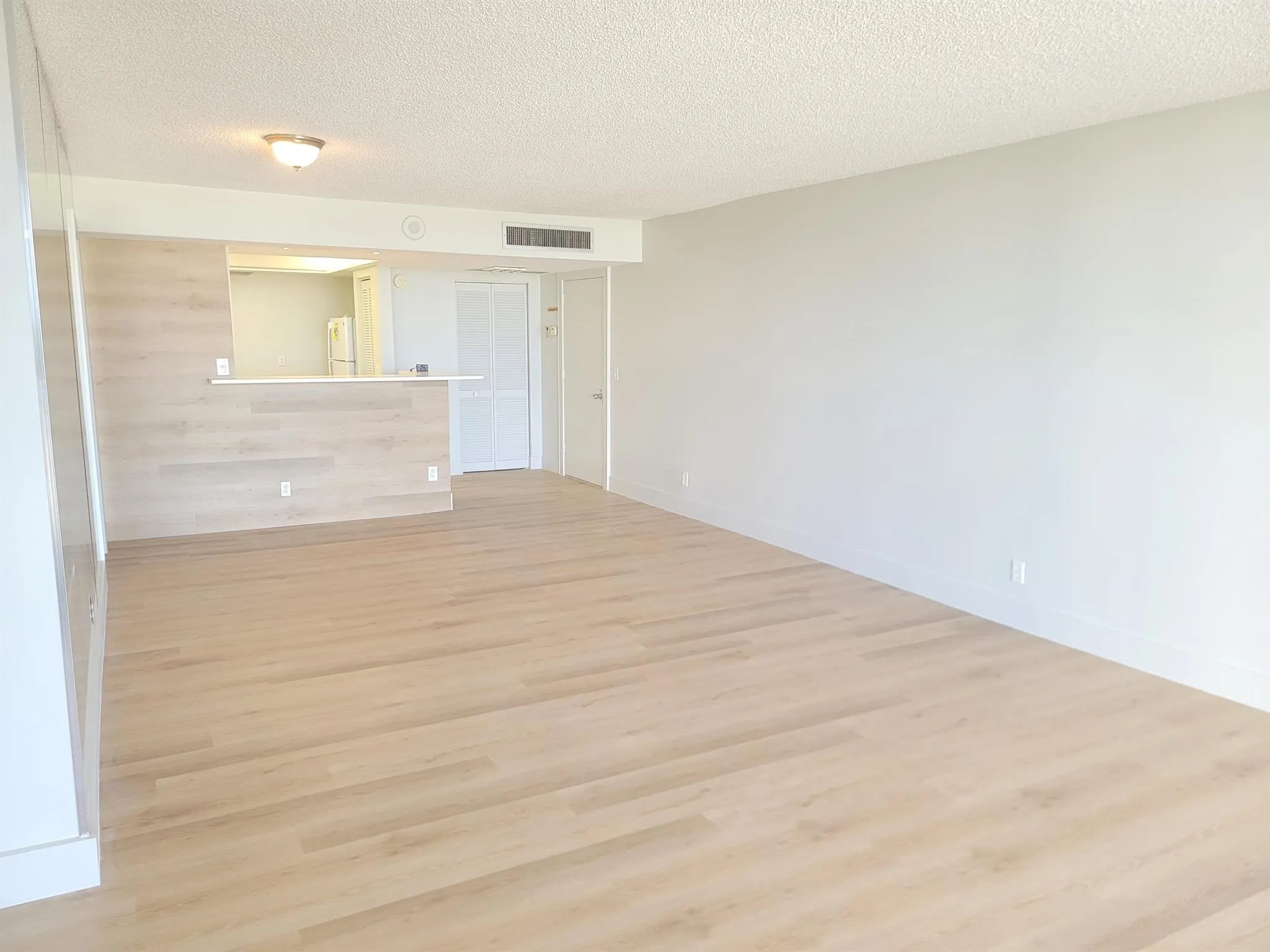 2425 Presidential Way, #603