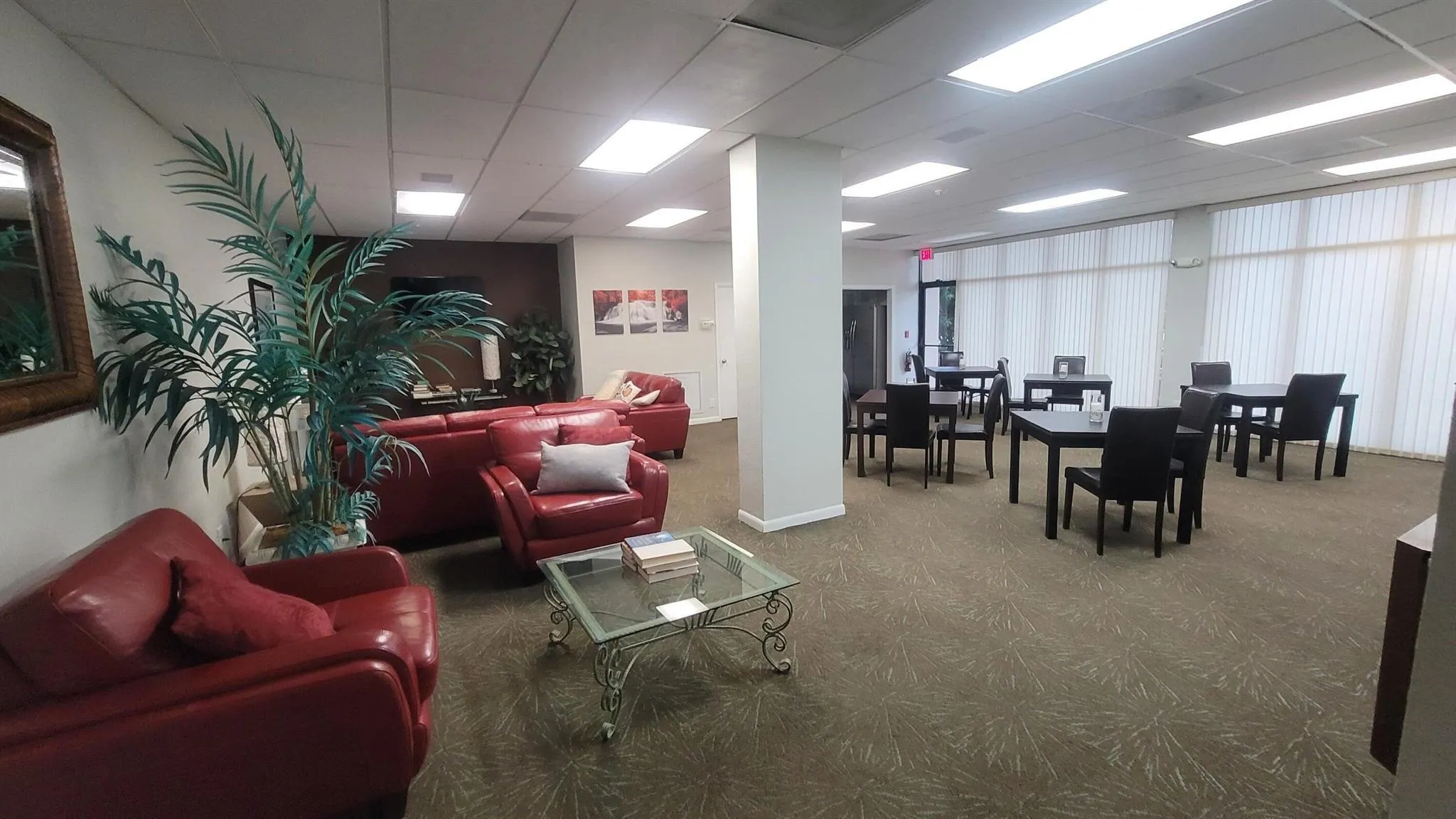 2425 Presidential Way, #1903
