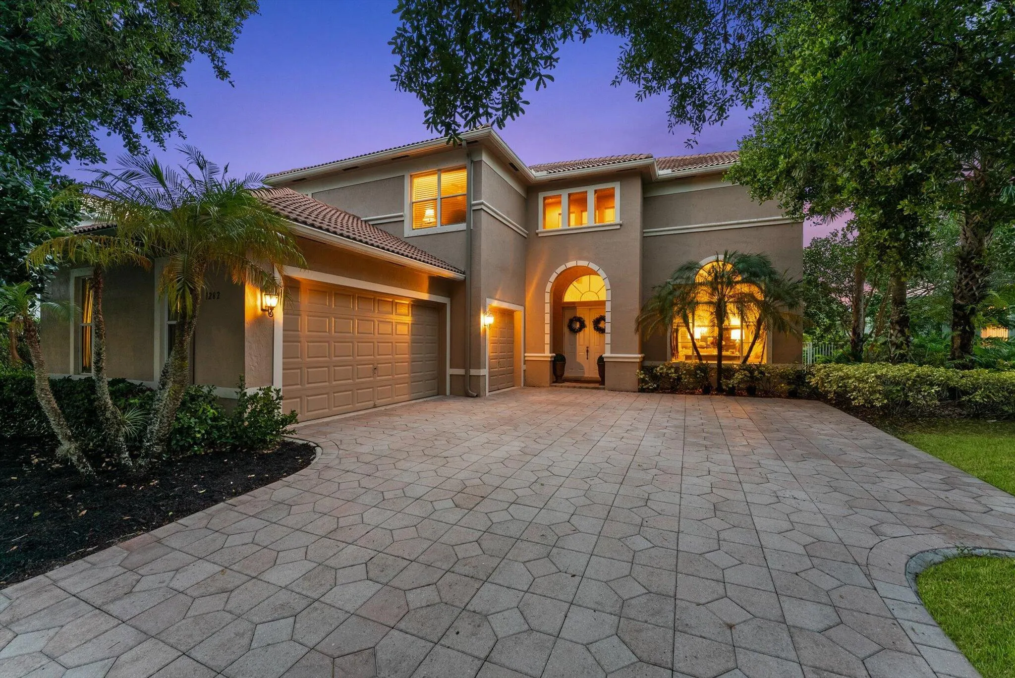 1282 Beacon Circle