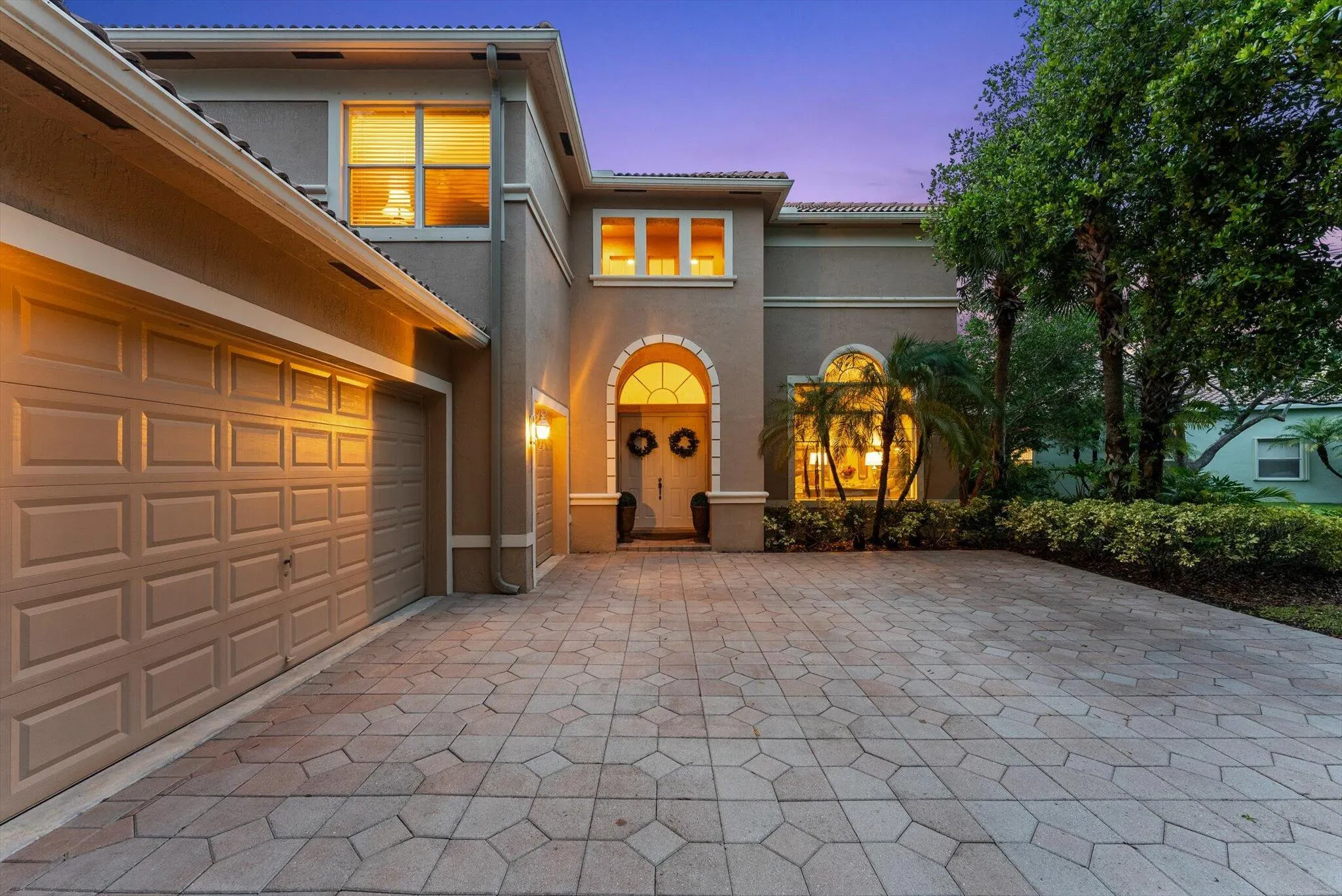 1282 Beacon Circle