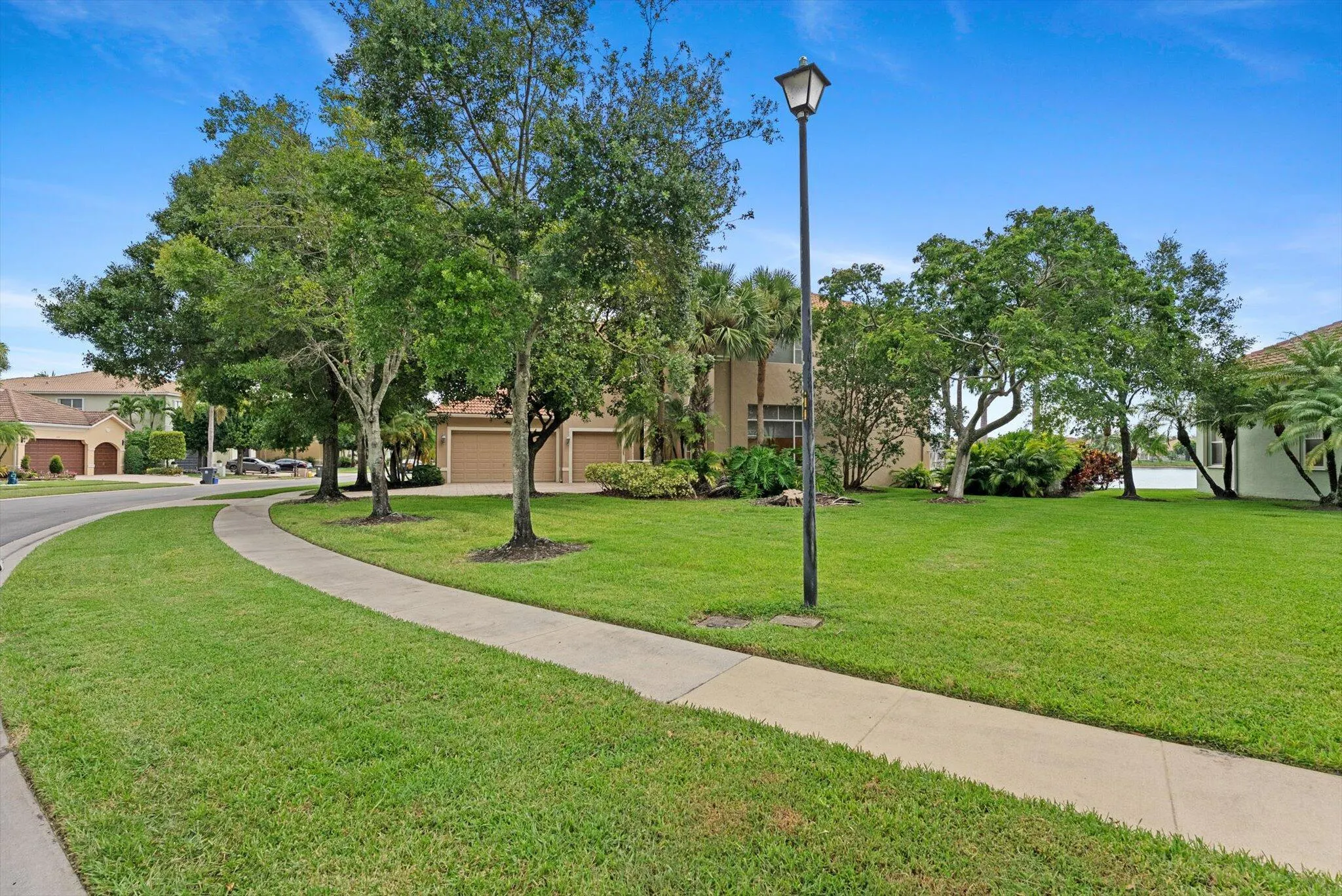 1282 Beacon Circle