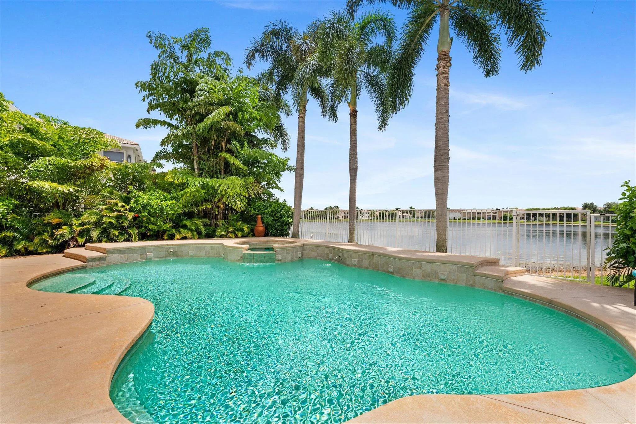 1282 Beacon Circle