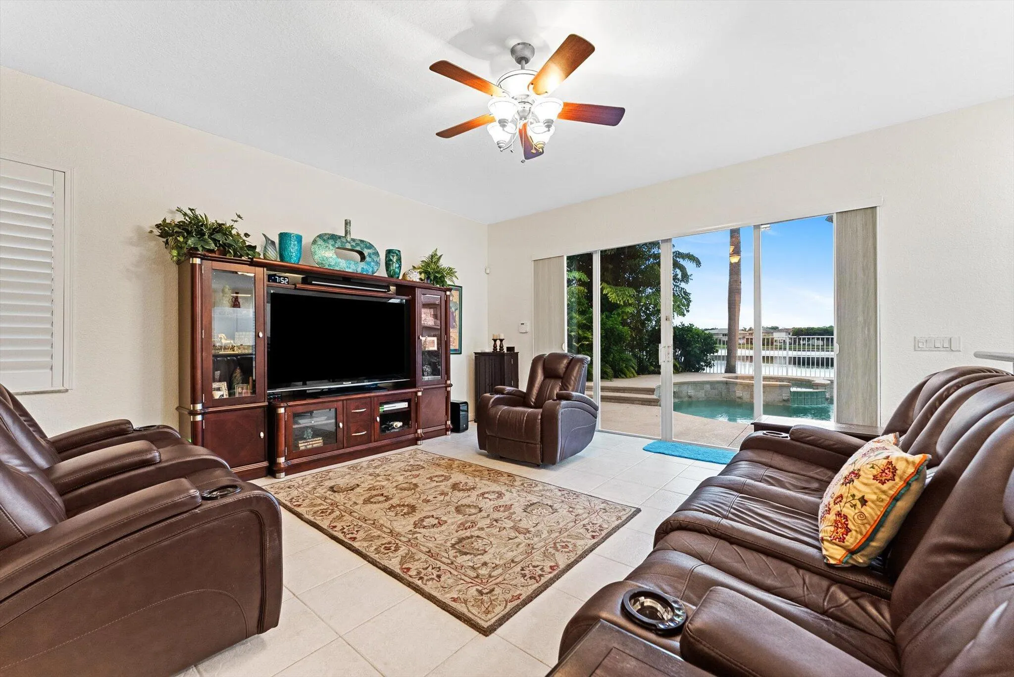 1282 Beacon Circle
