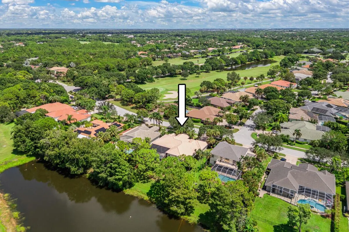 4892 SW Hammock Creek Drive