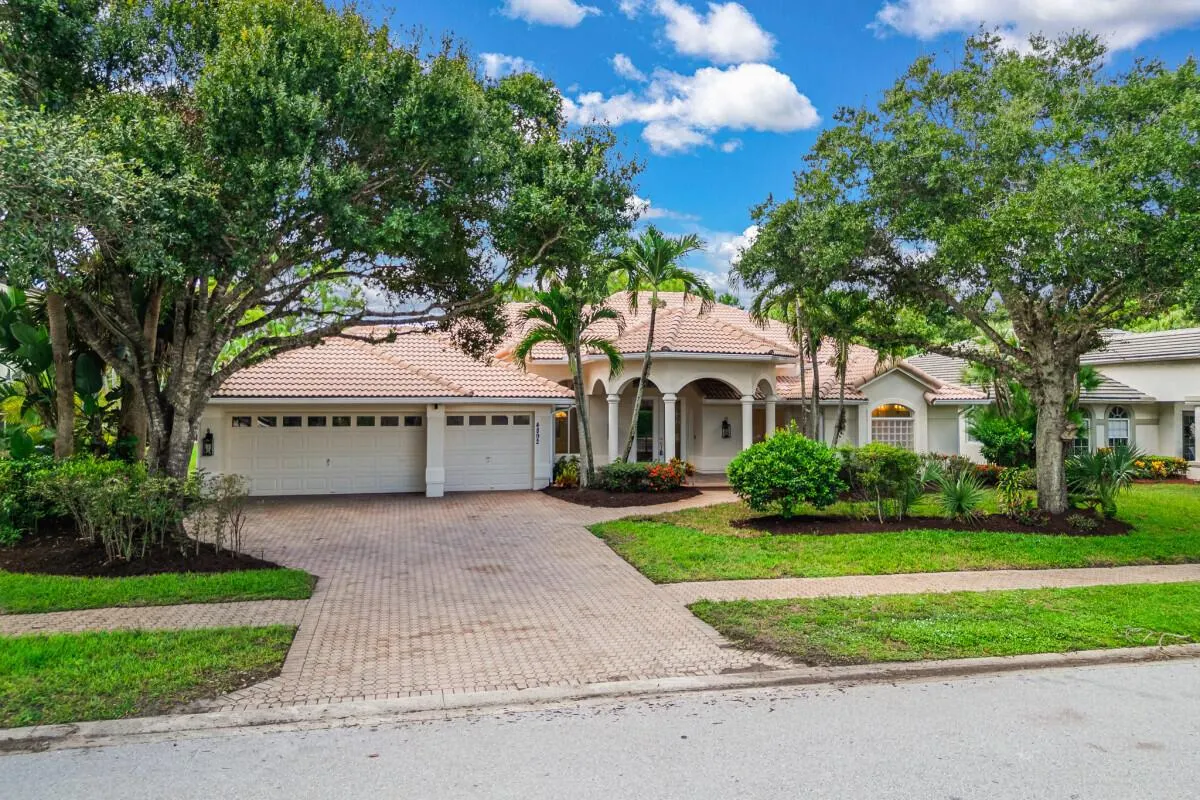 4892 SW Hammock Creek Drive