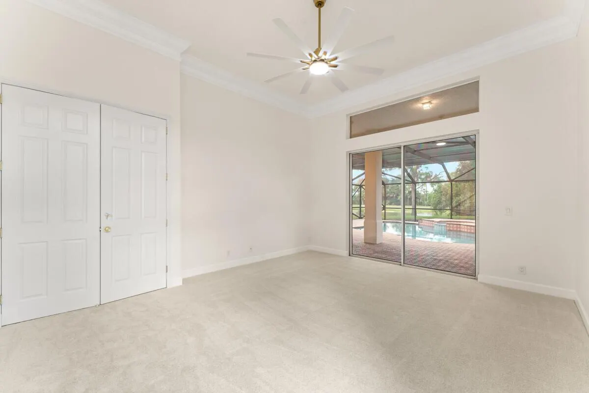 4892 SW Hammock Creek Drive