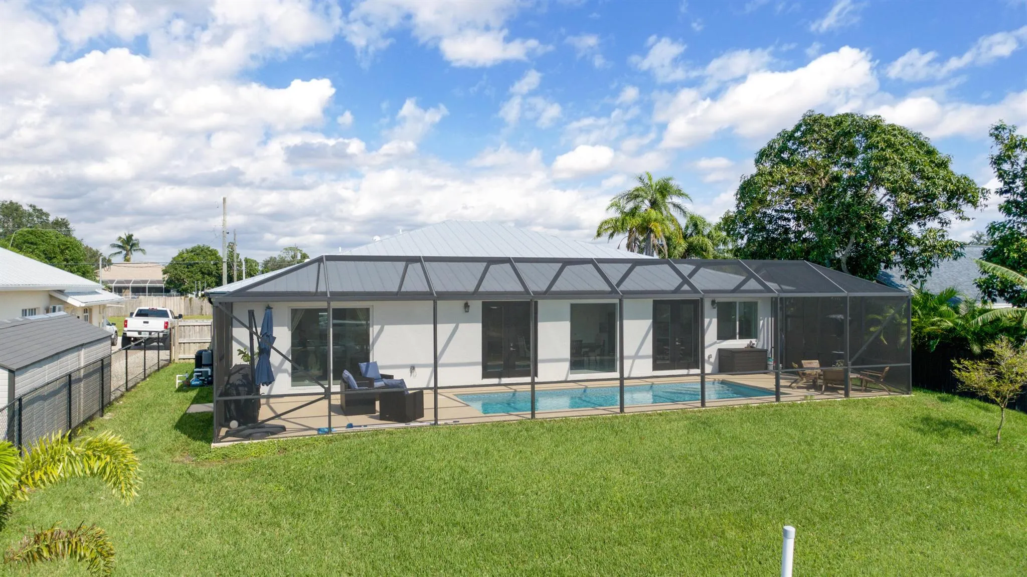314 NE Surfside Avenue Avenue