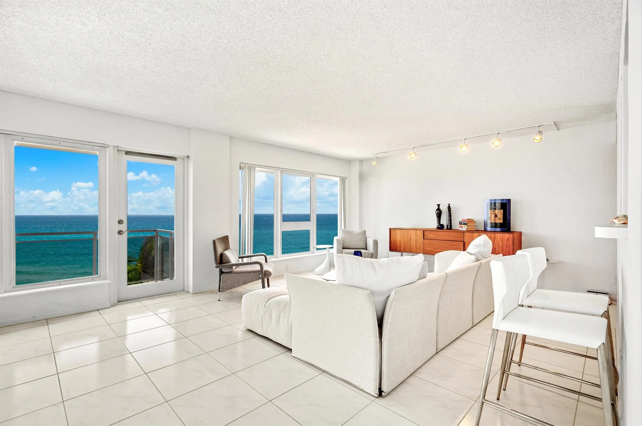 2066 N Ocean Boulevard, #4ne