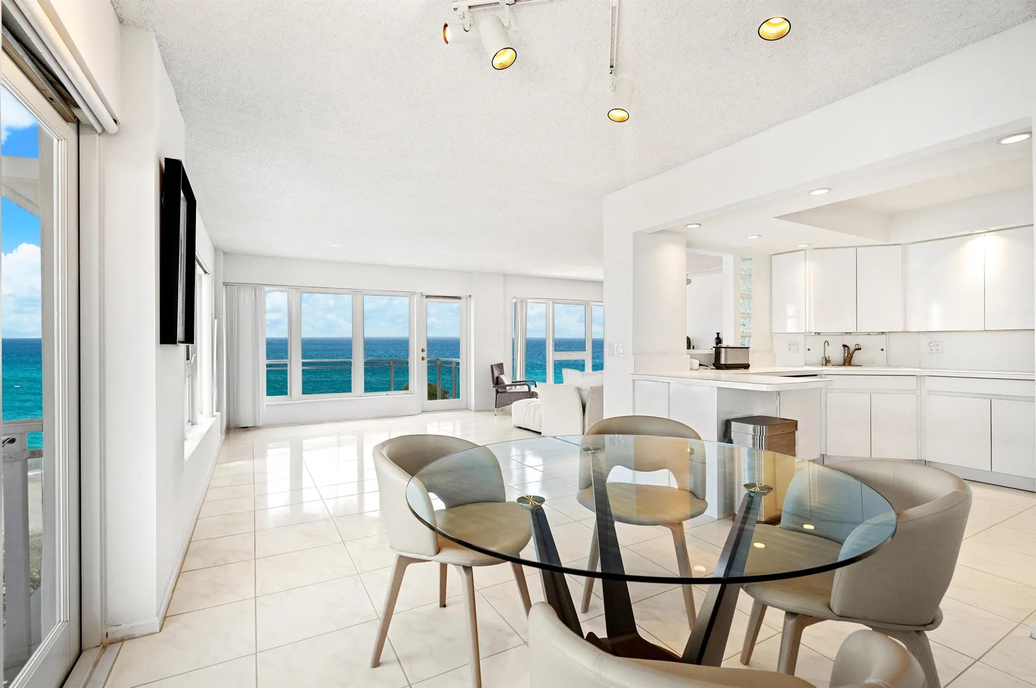 2066 N Ocean Boulevard, #4ne