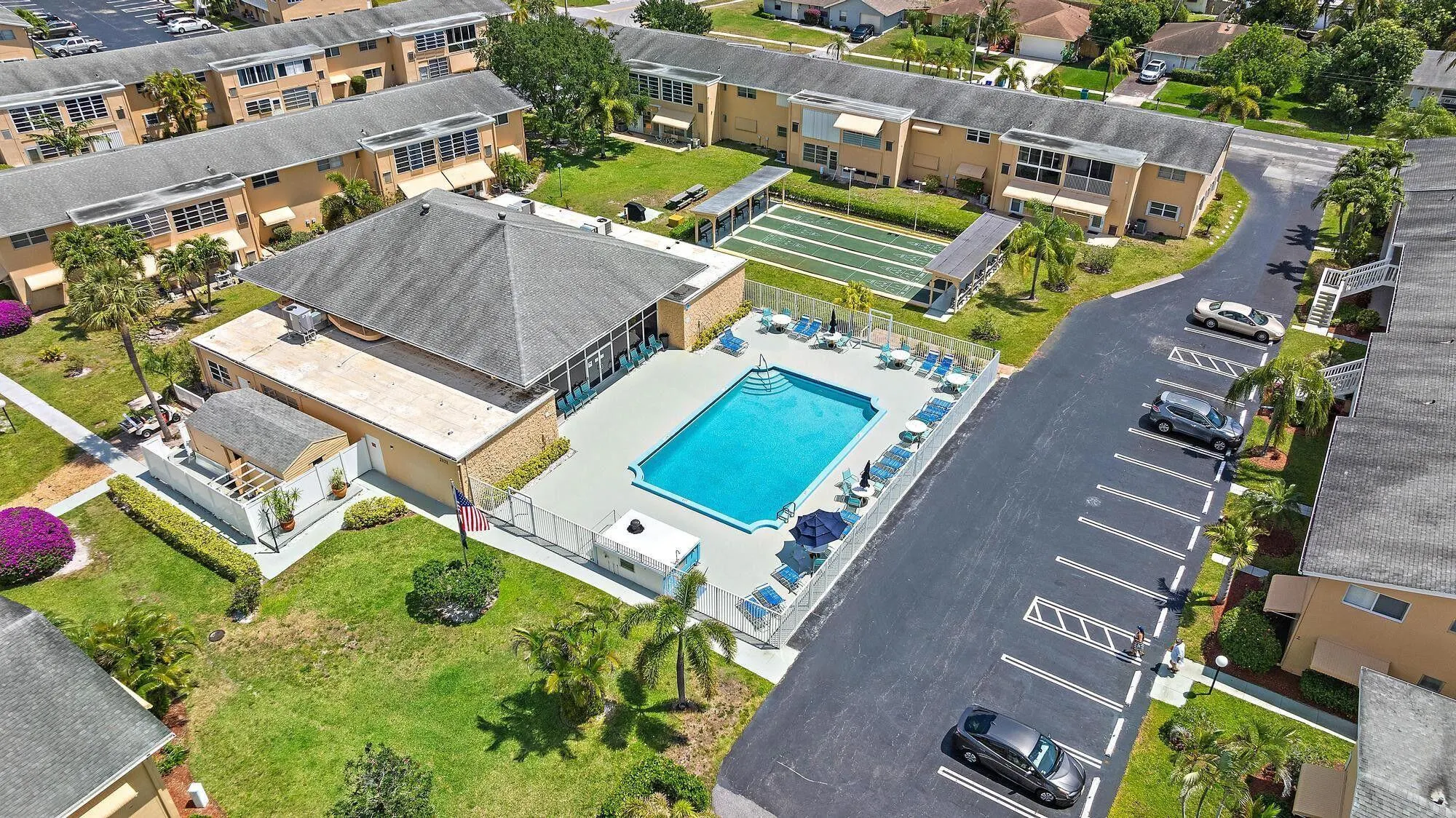 2213 NE 1st Court, #204