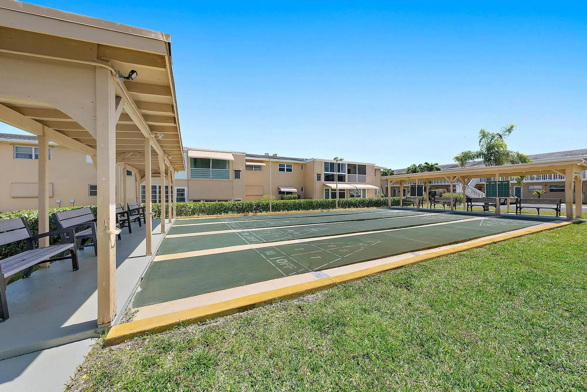 2213 NE 1st Court, #204