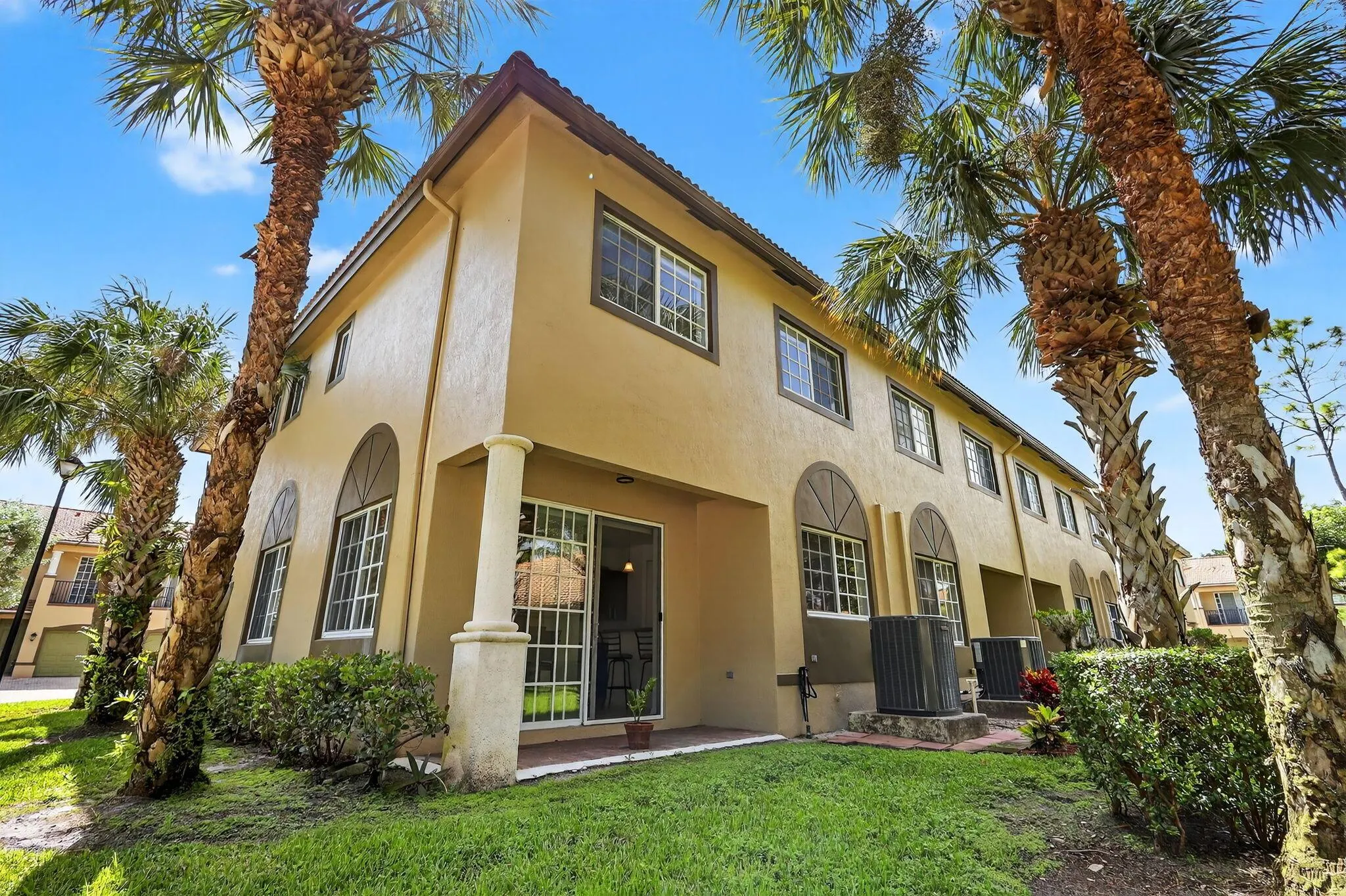 6272 S Military Trail, #206