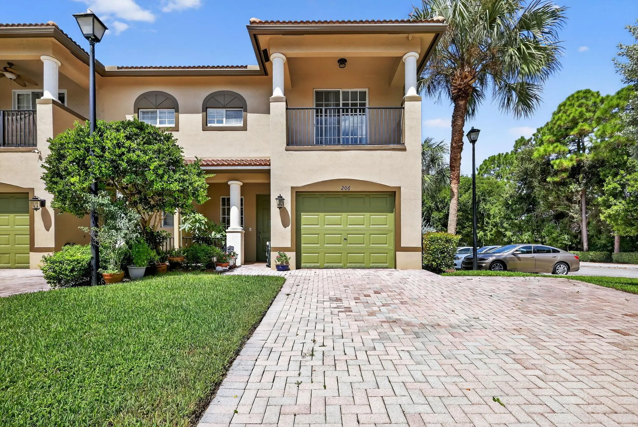 6272 S Military Trail, #206