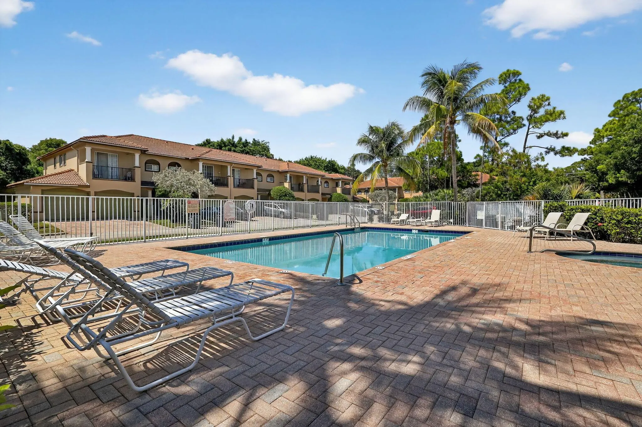 6272 S Military Trail, #206