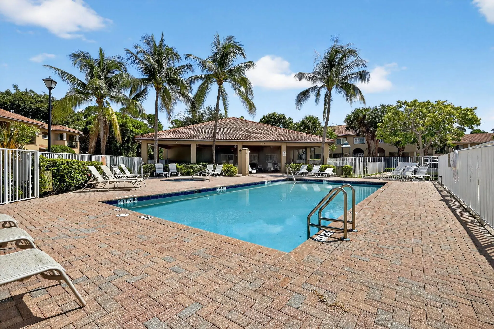 6272 S Military Trail, #206