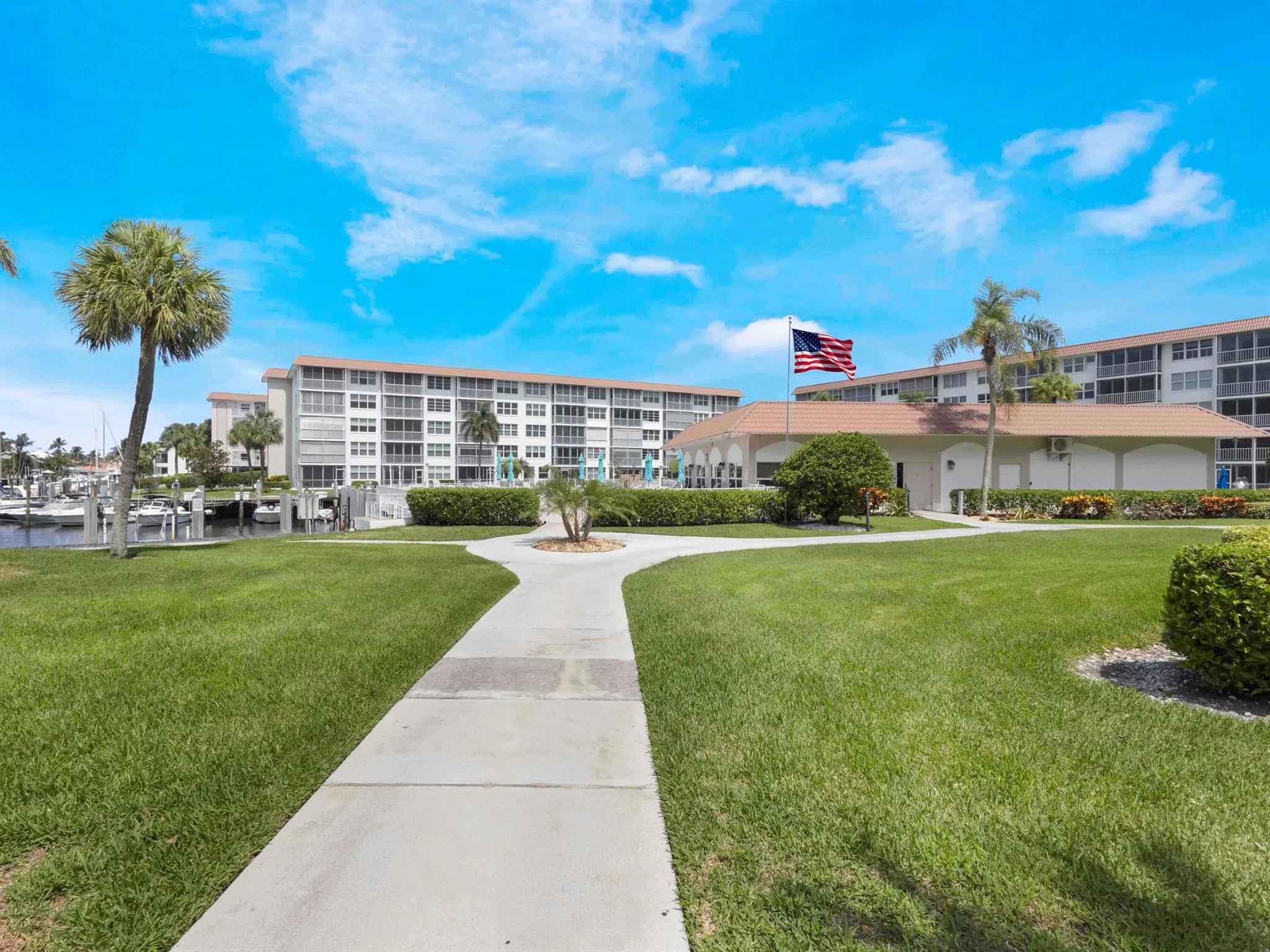 2649 Florida Boulevard, #414
