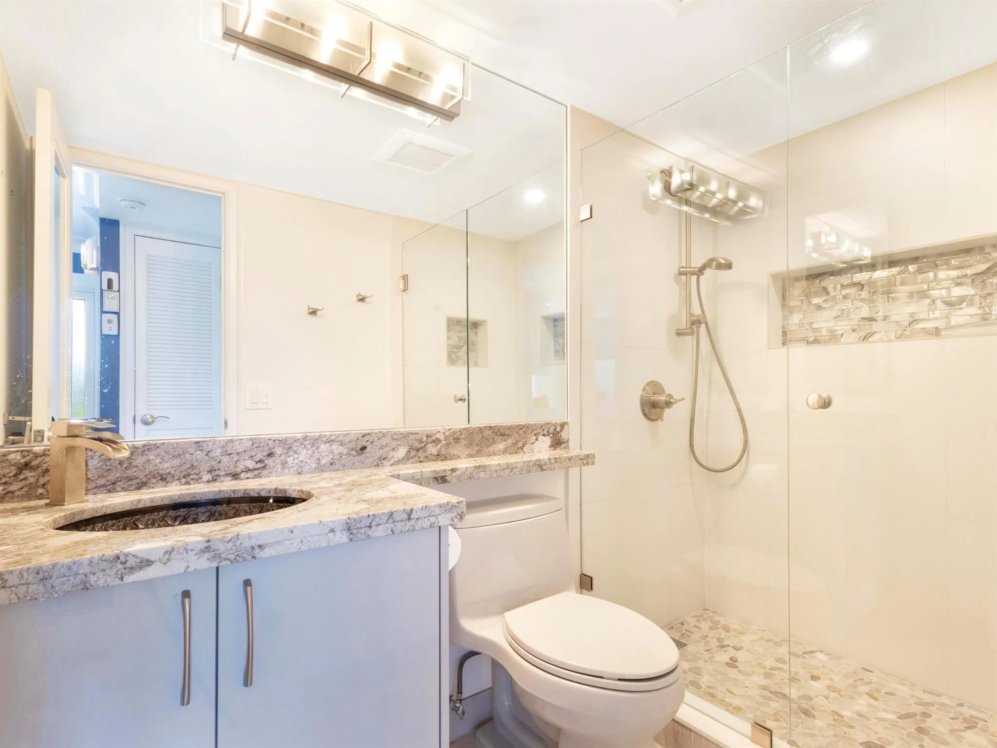 2649 Florida Boulevard, #414
