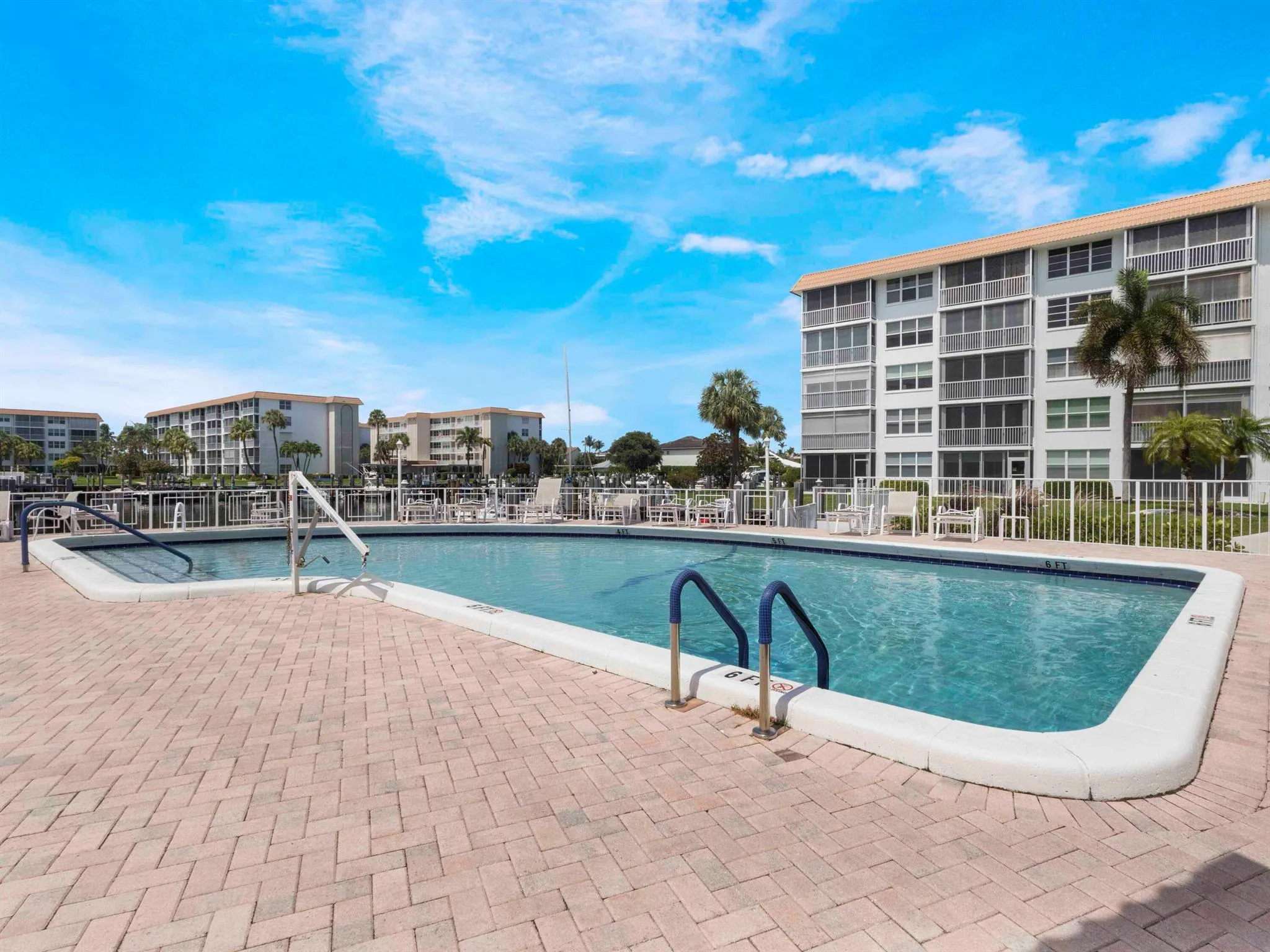 2649 Florida Boulevard, #414