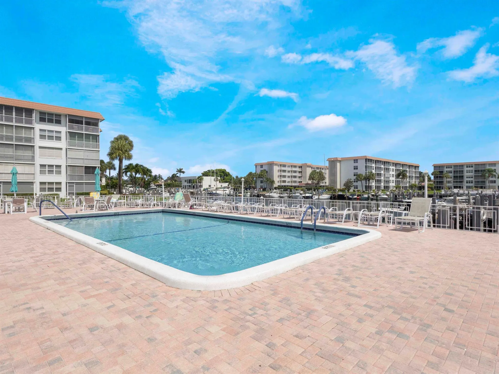2649 Florida Boulevard, #414