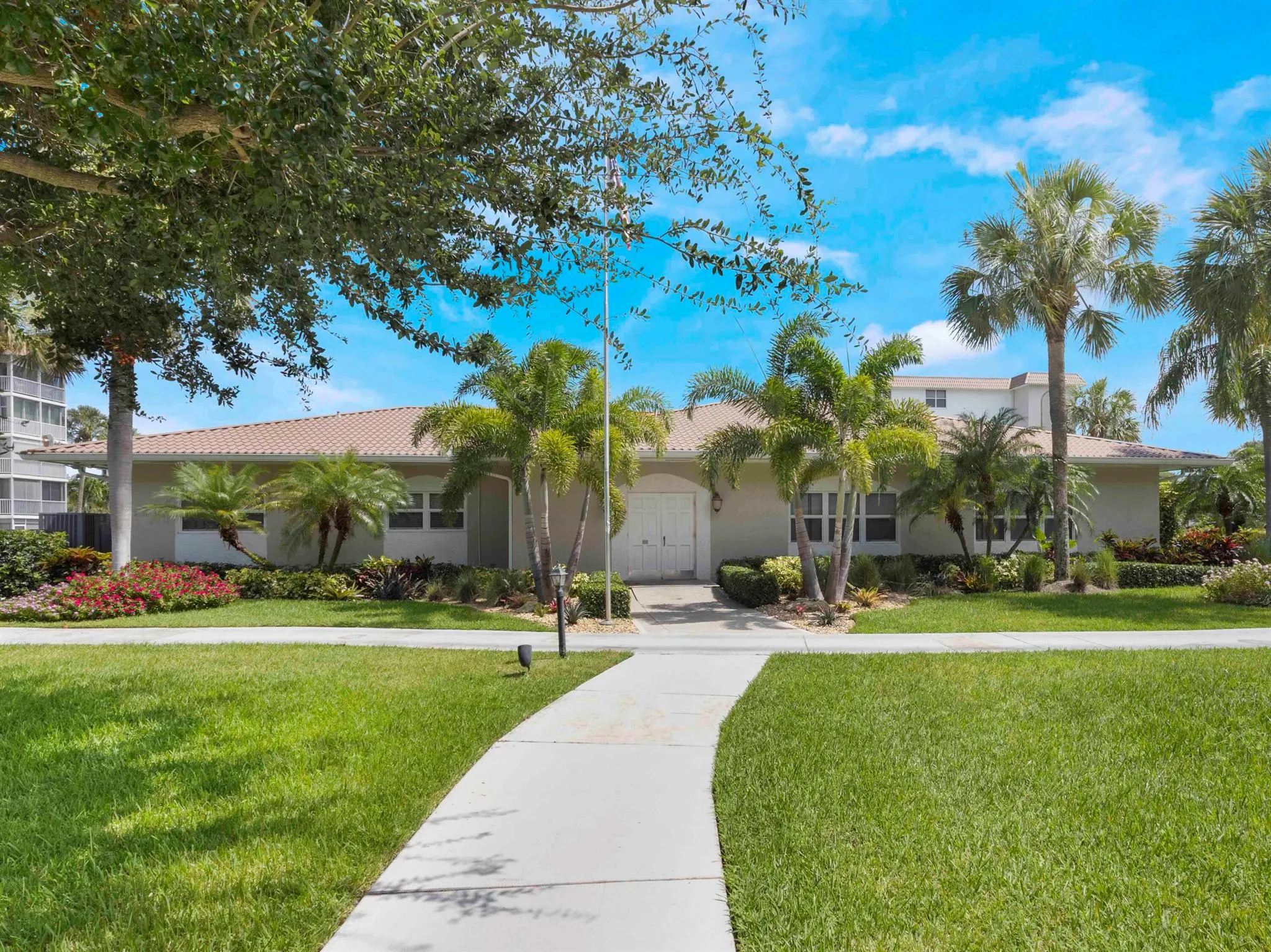 2649 Florida Boulevard, #414