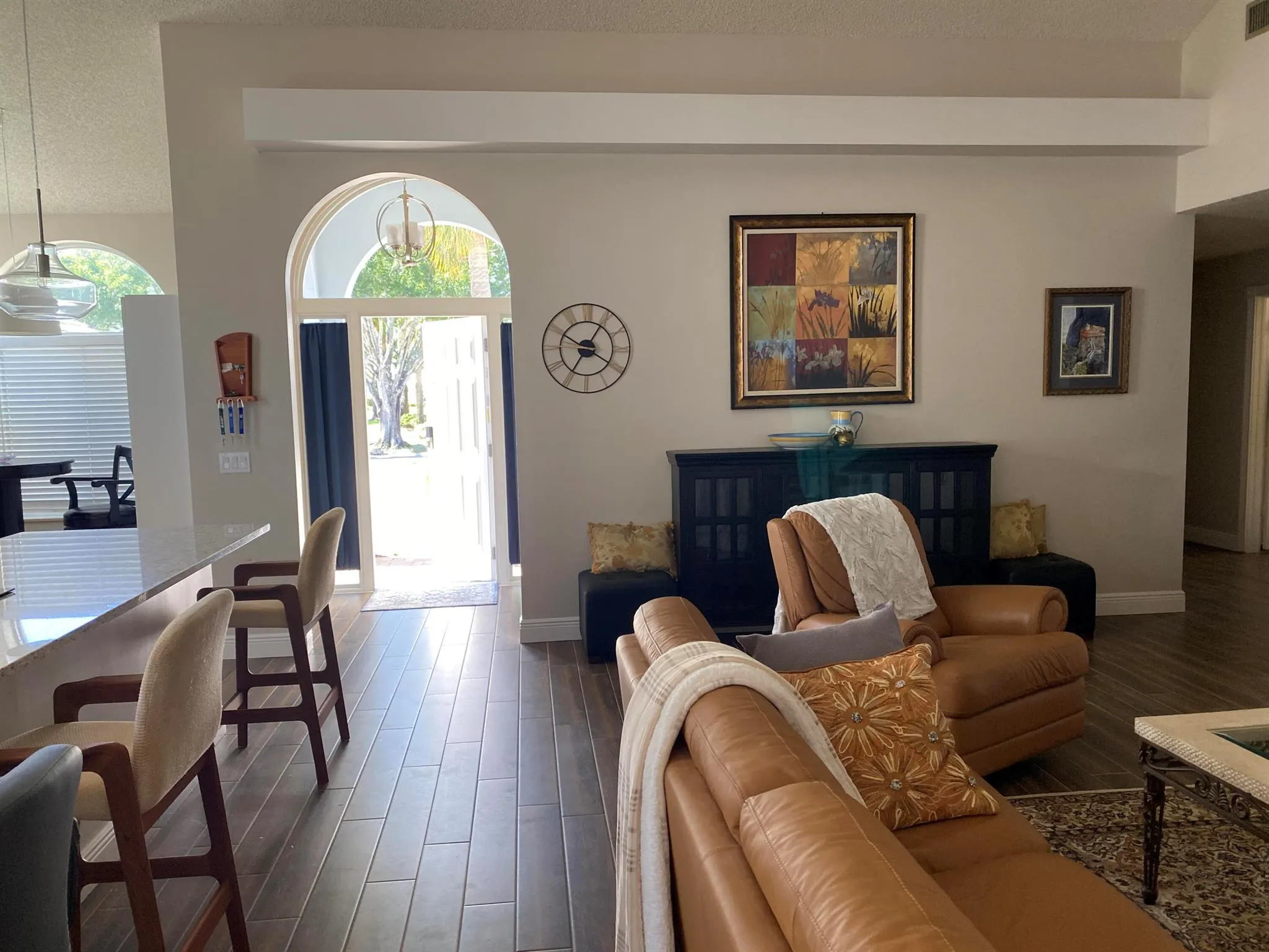 2295 Saratoga Lane