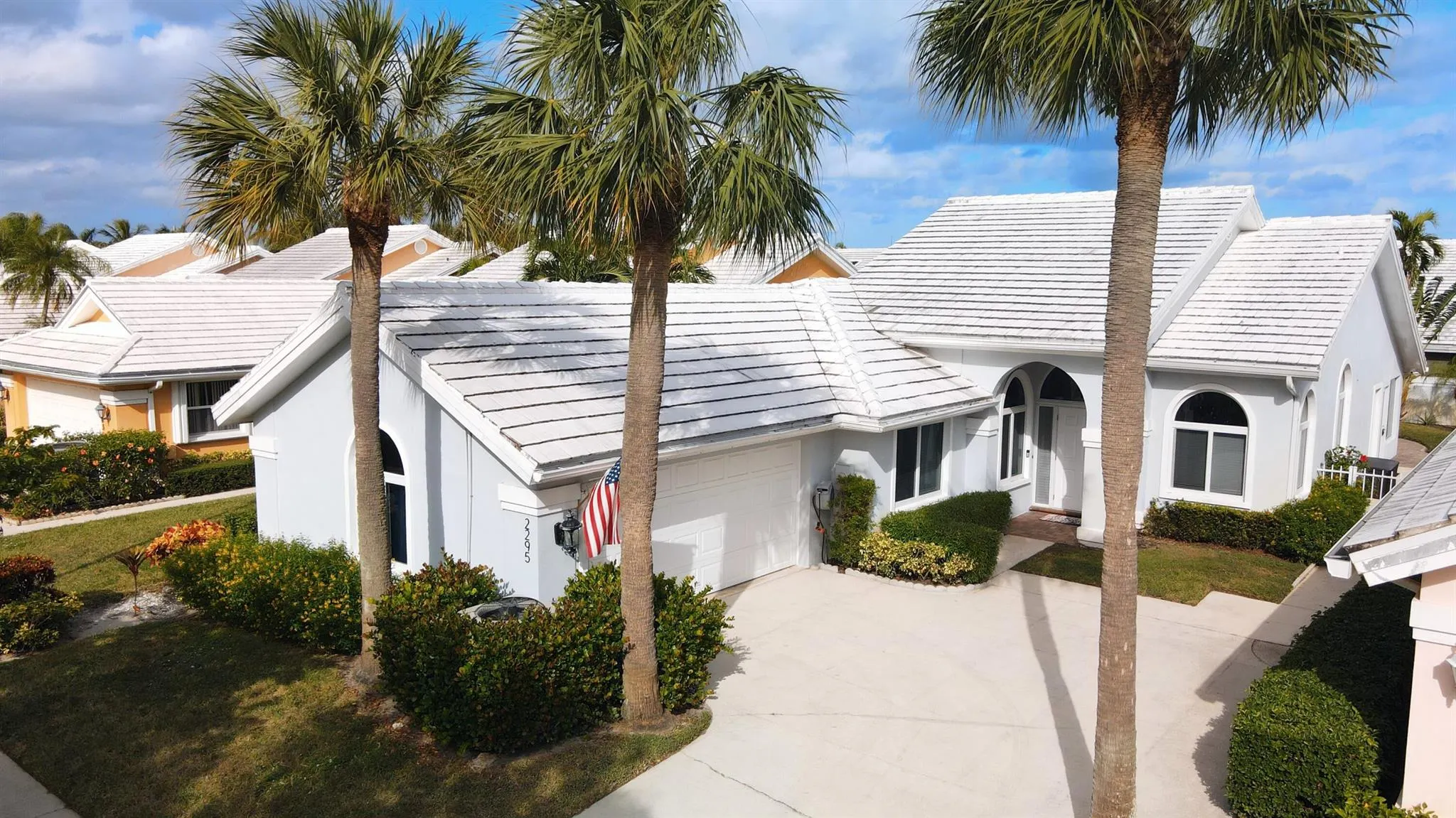 2295 Saratoga Lane