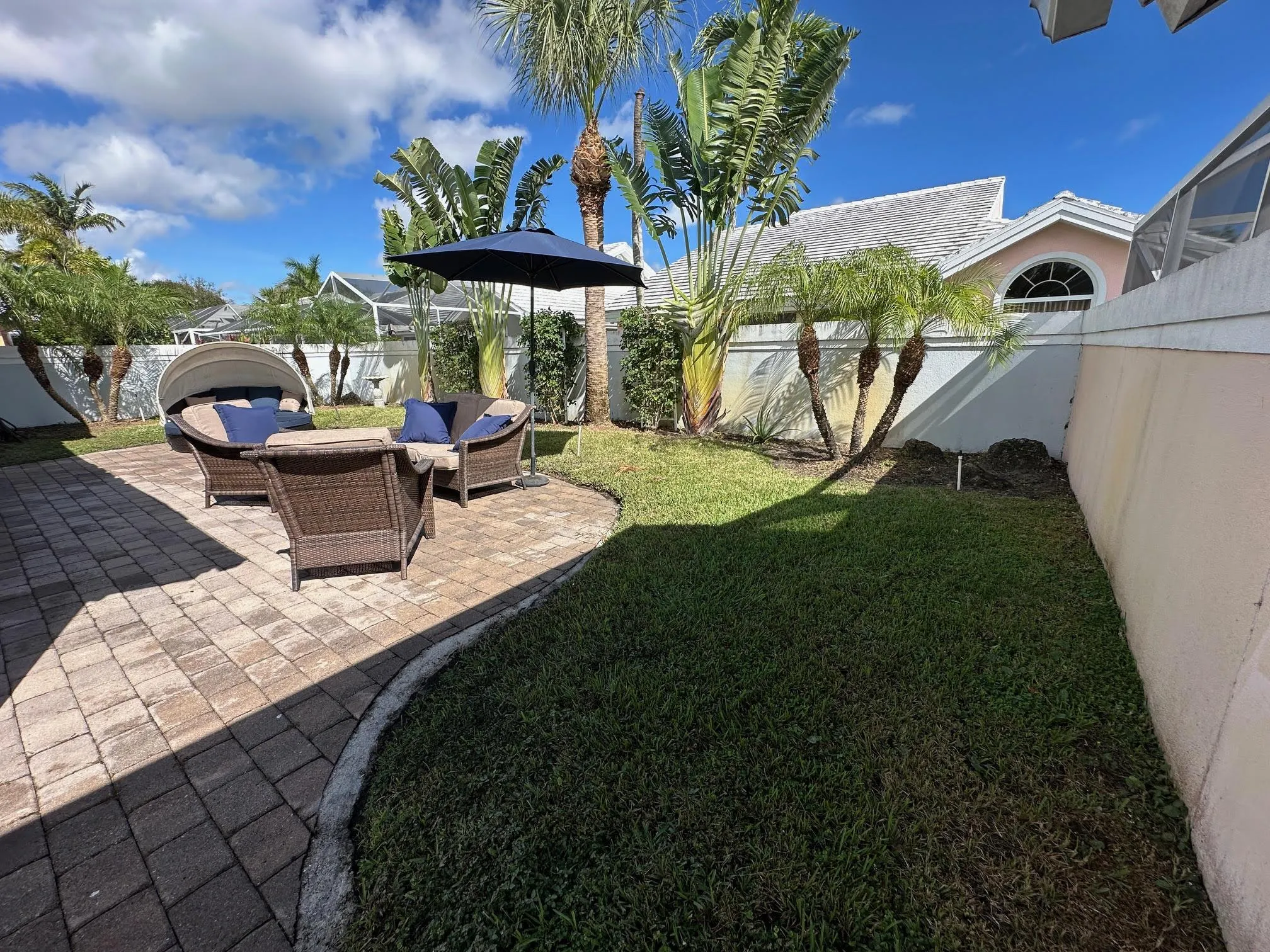 2295 Saratoga Lane