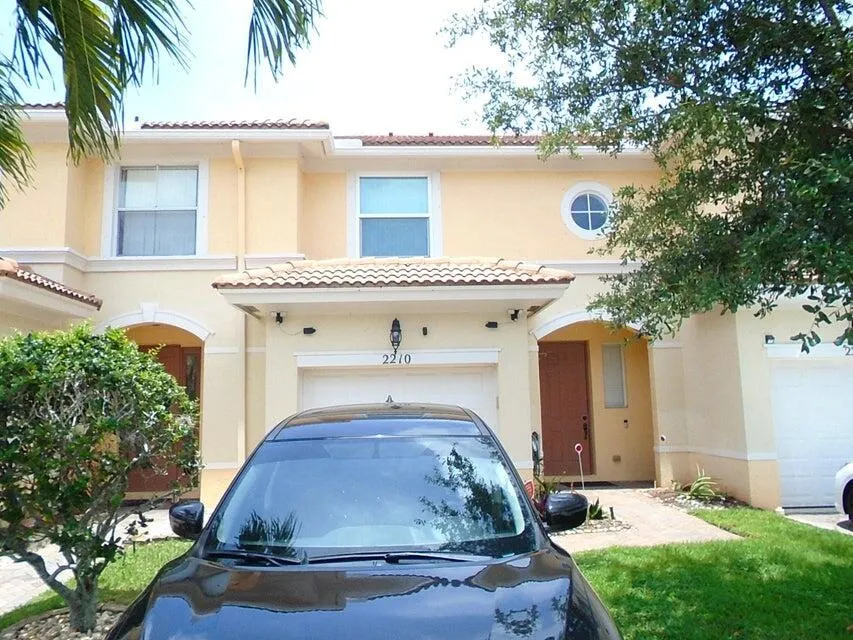 2210 Seminole Palms Drive