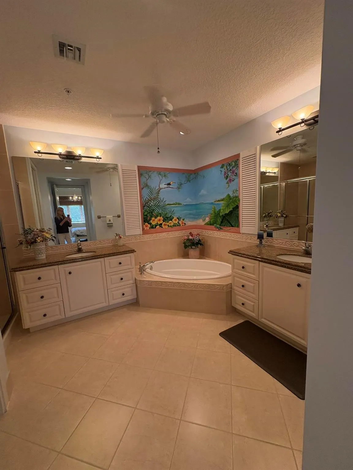 27 Harbour Isles 105 Drive W, #105