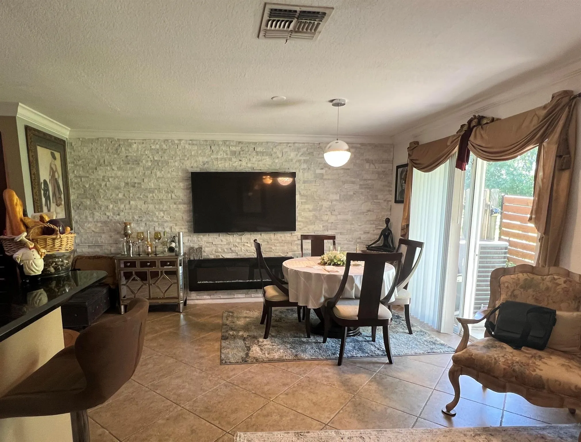 2218 SW Marshfield Court