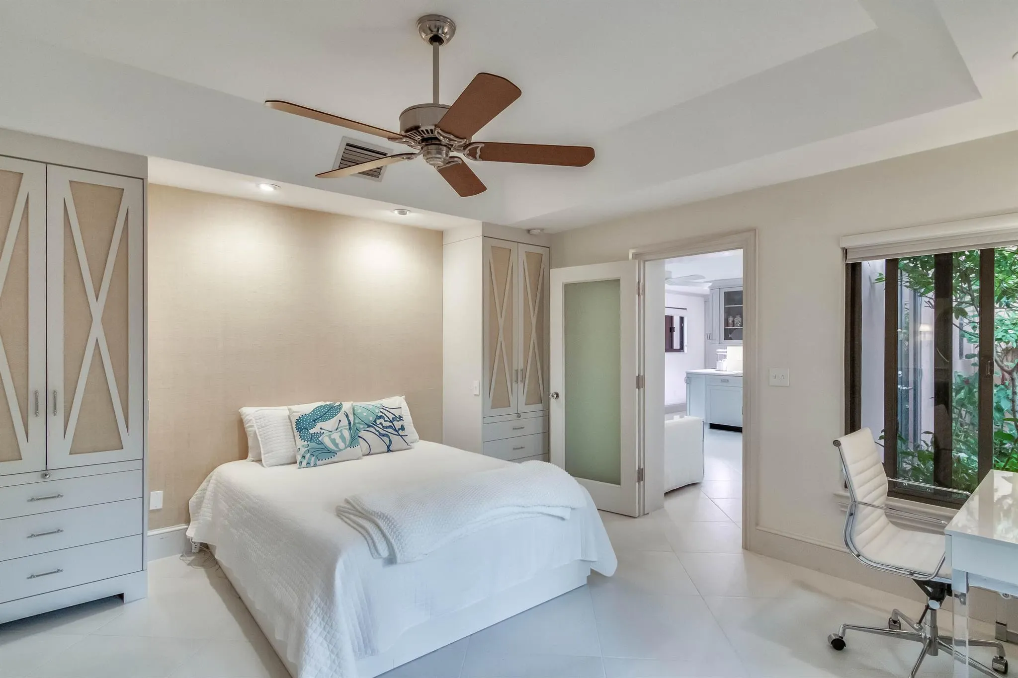 226 Chilean Avenue, #4