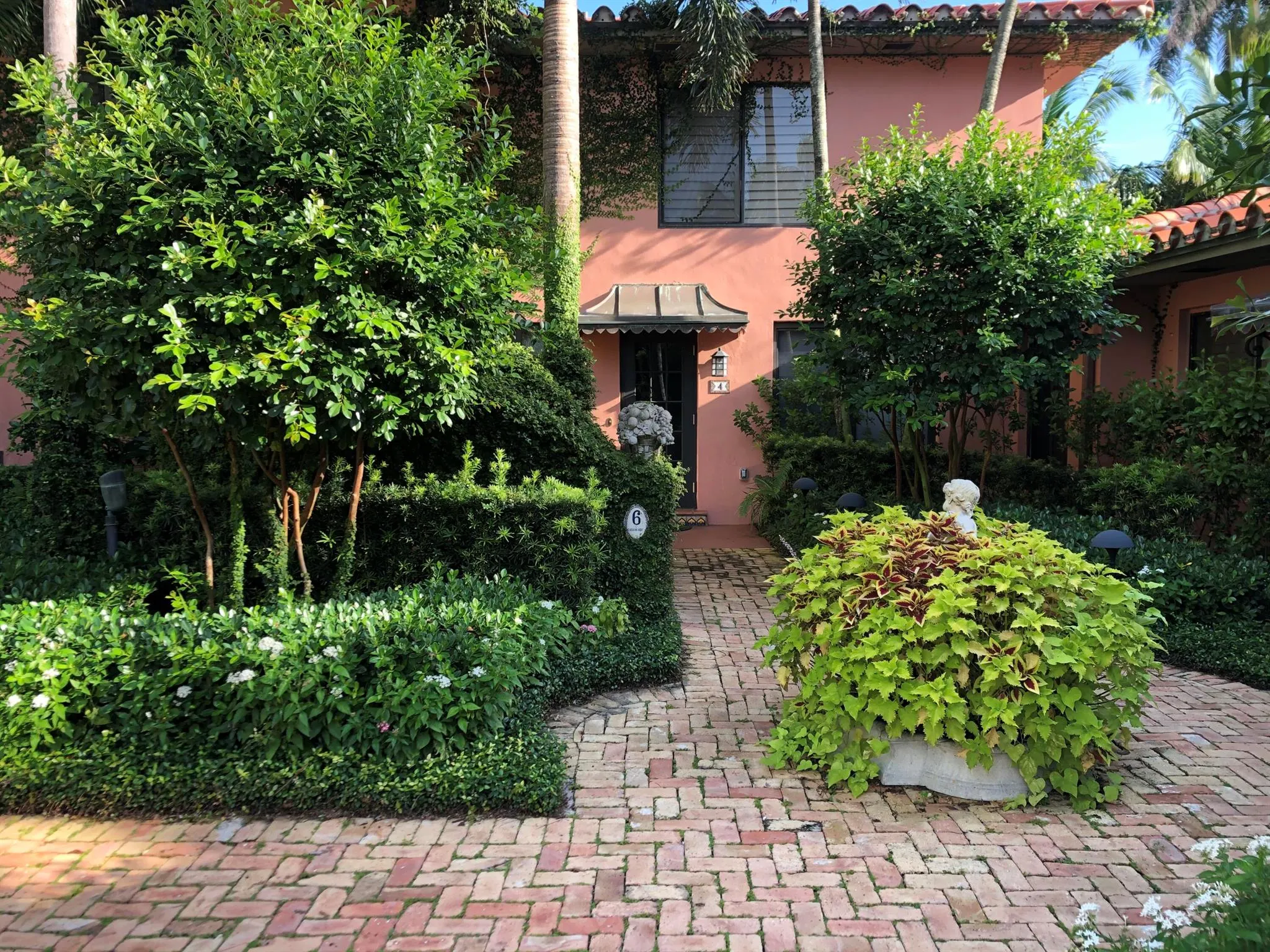 226 Chilean Avenue, #4