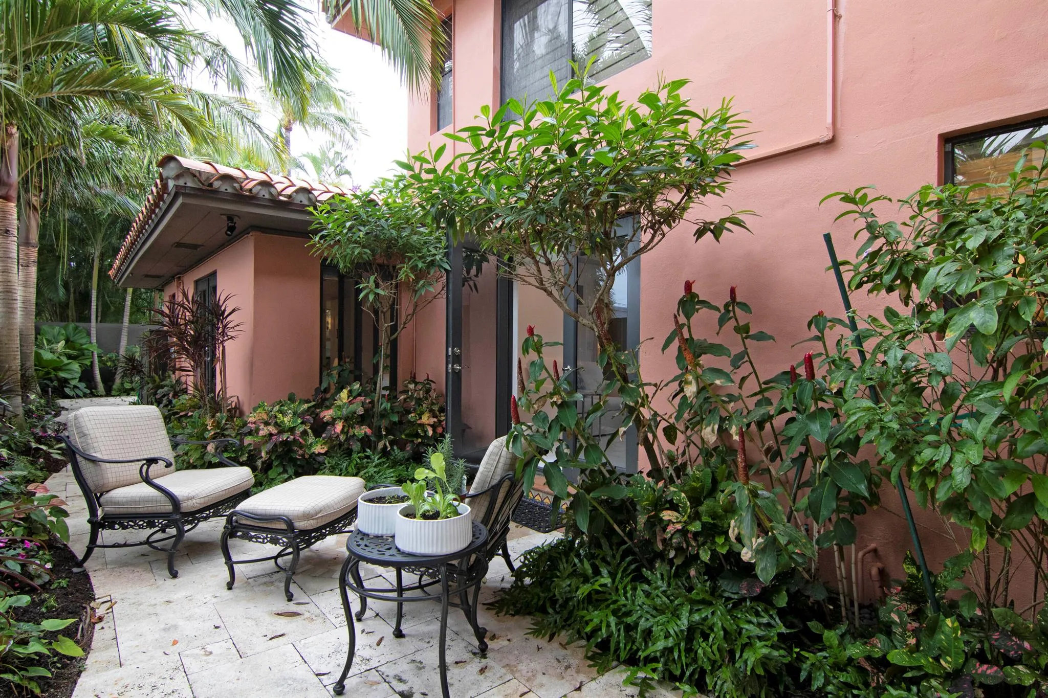 226 Chilean Avenue, #4