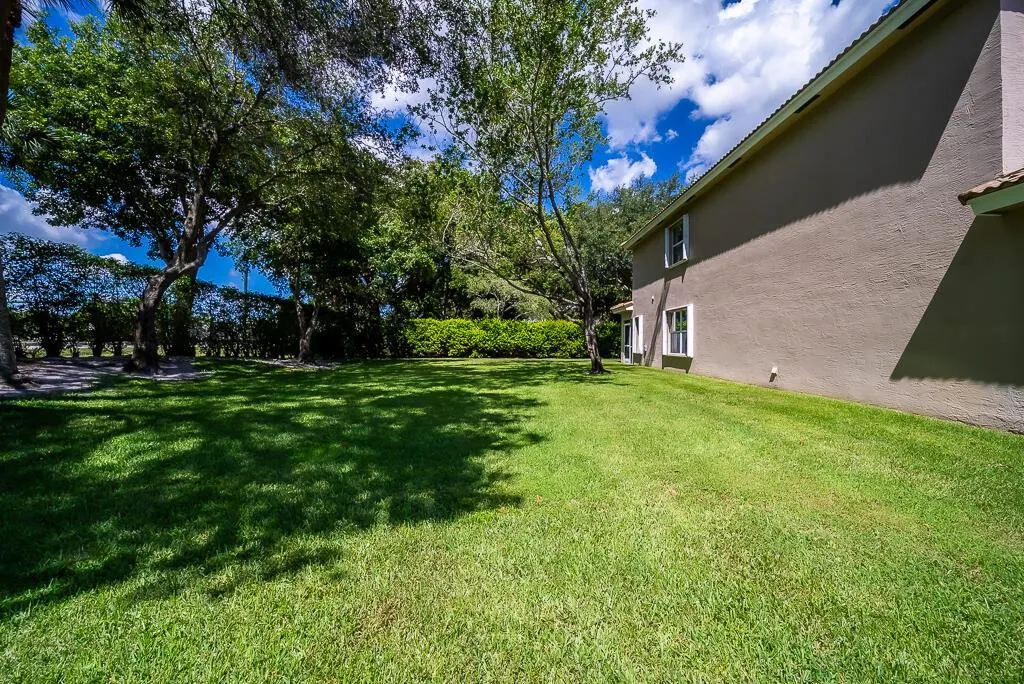 6991 Oak Bridge Lane