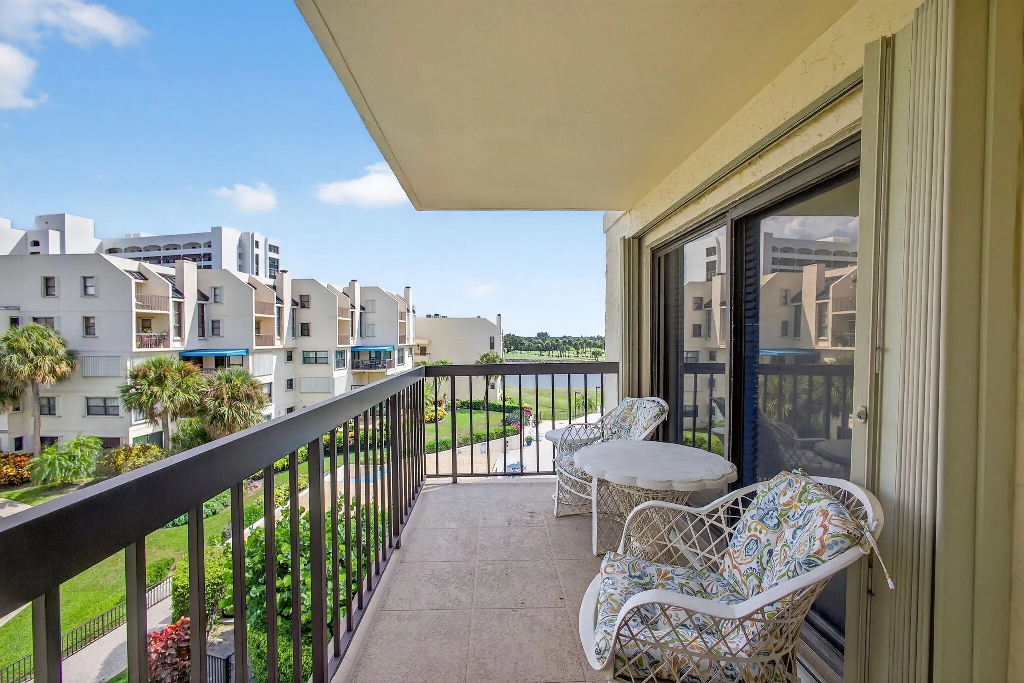 372 Golfview Road, #403