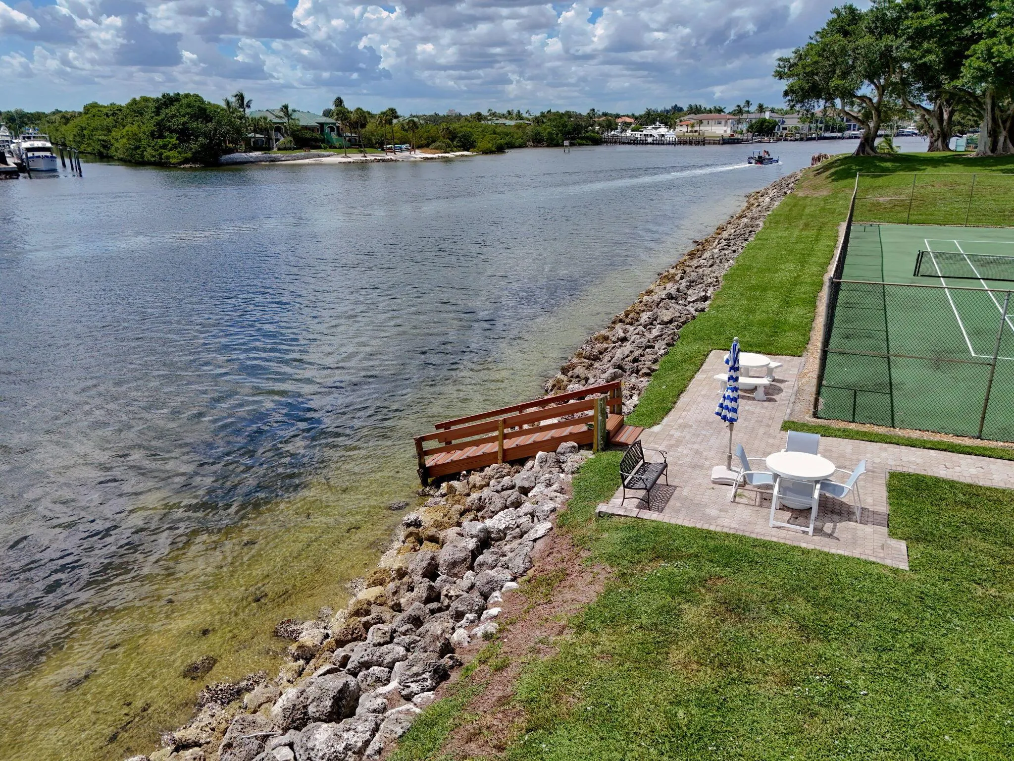 372 Golfview Road, #403